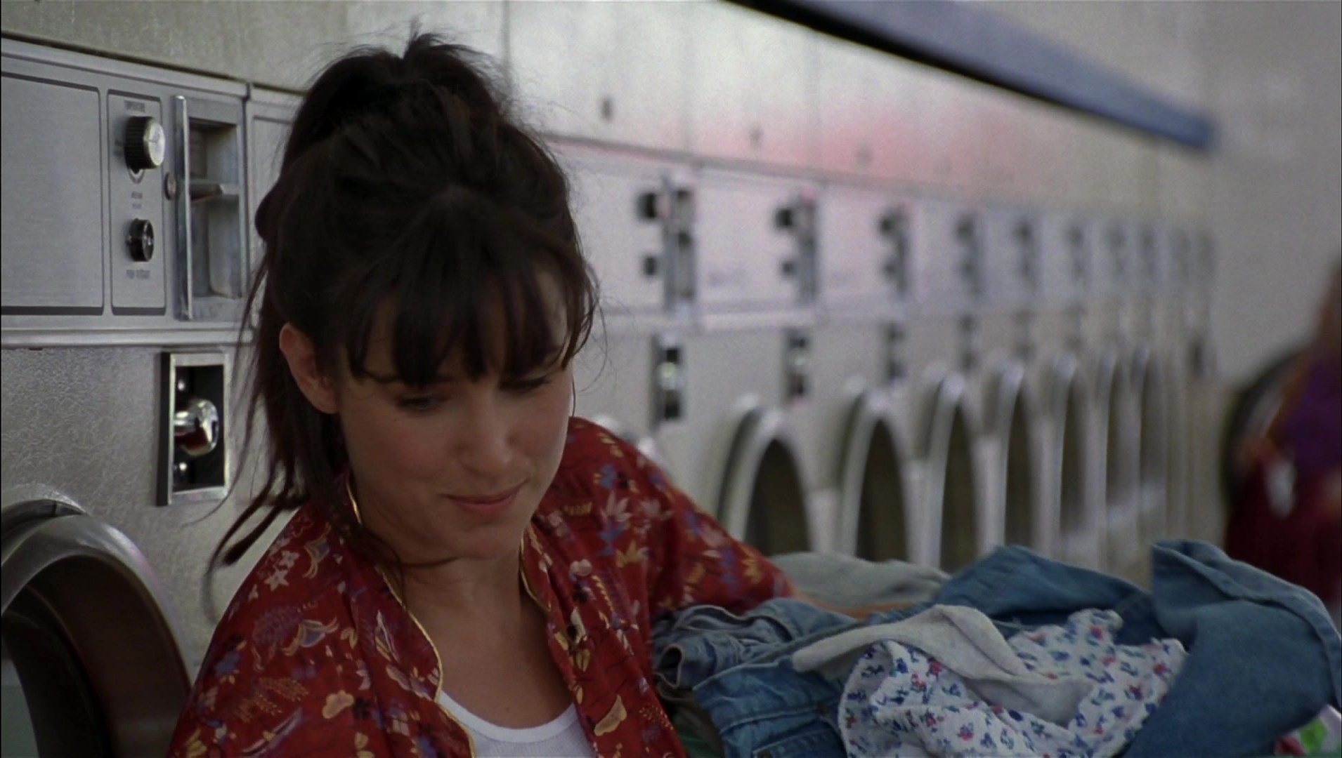 Striptease (1996), wide, 1.77:1 — film still