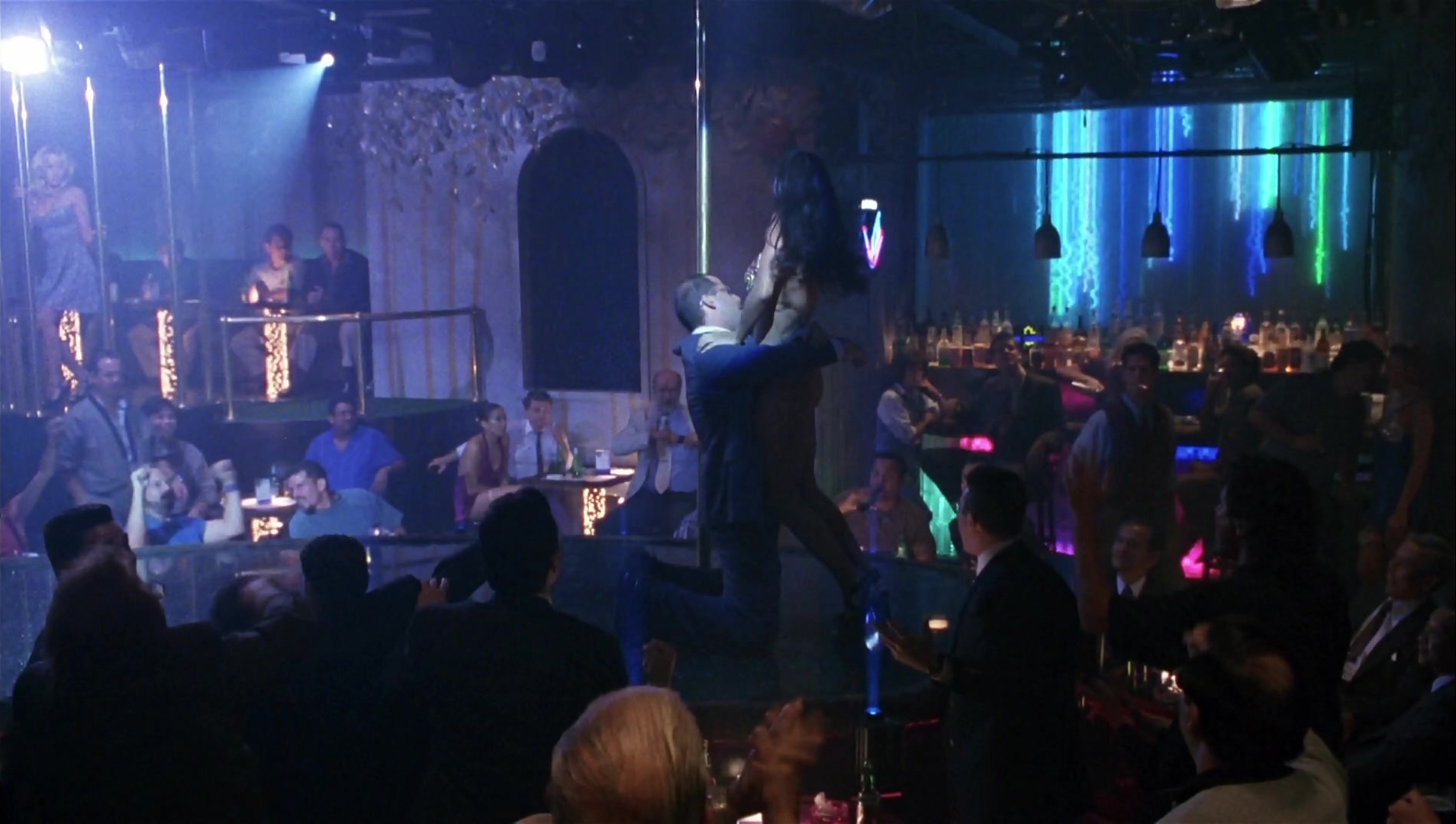 Striptease (1996), wide, 1.77:1 — film still