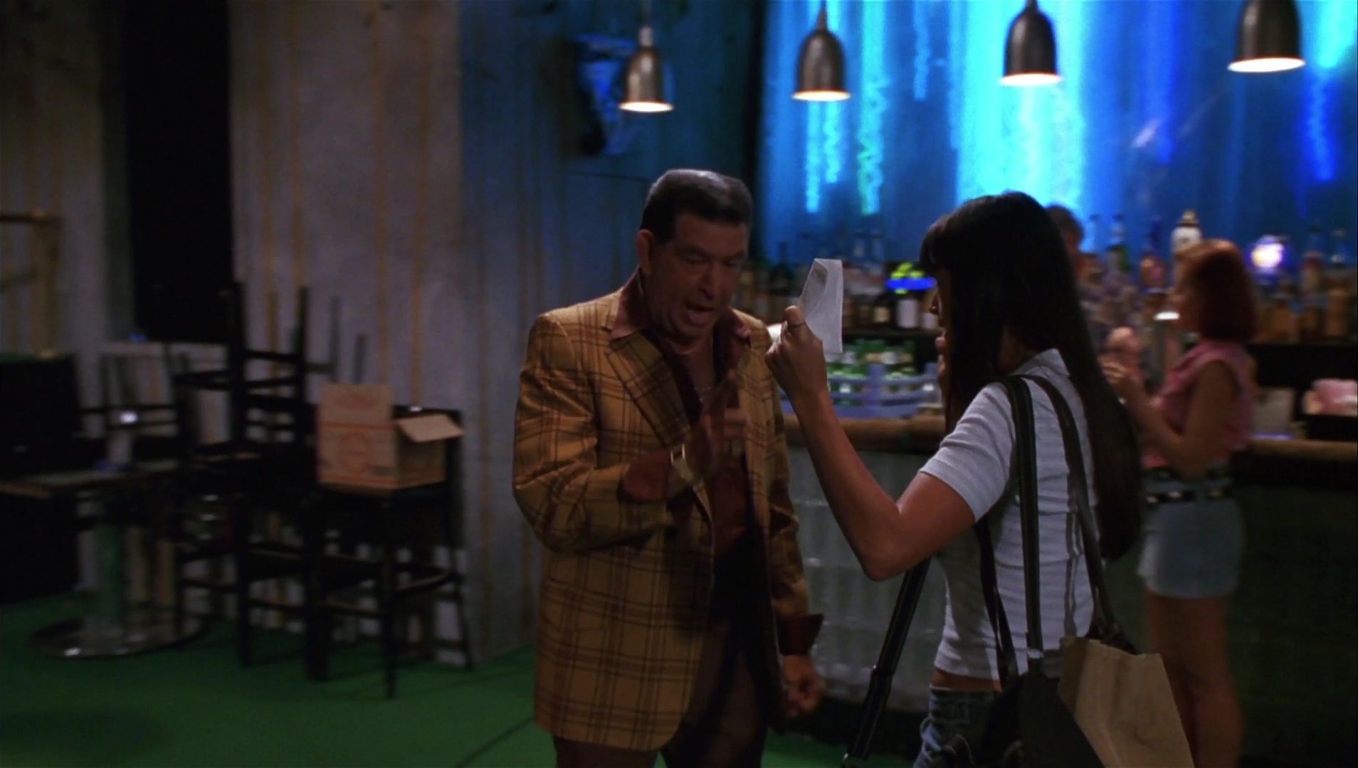 Striptease (1996), wide, 1.77:1 — film still