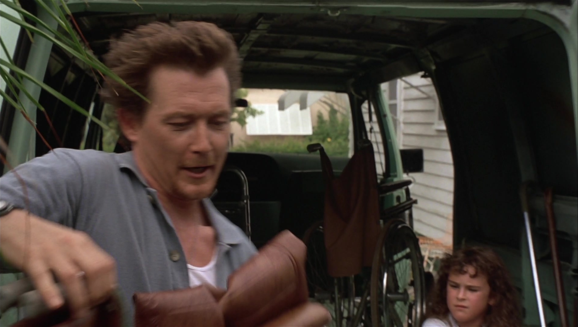 Striptease (1996), wide, 1.77:1 — film still