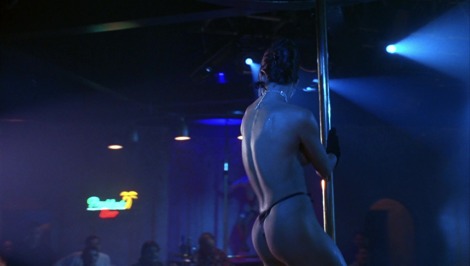 Striptease (1996), wide, 1.77:1 — film still