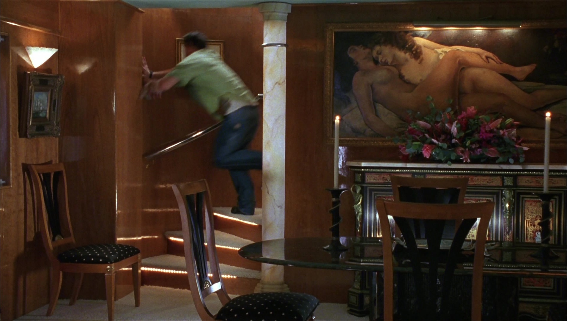 Striptease (1996), wide, 1.77:1 — film still
