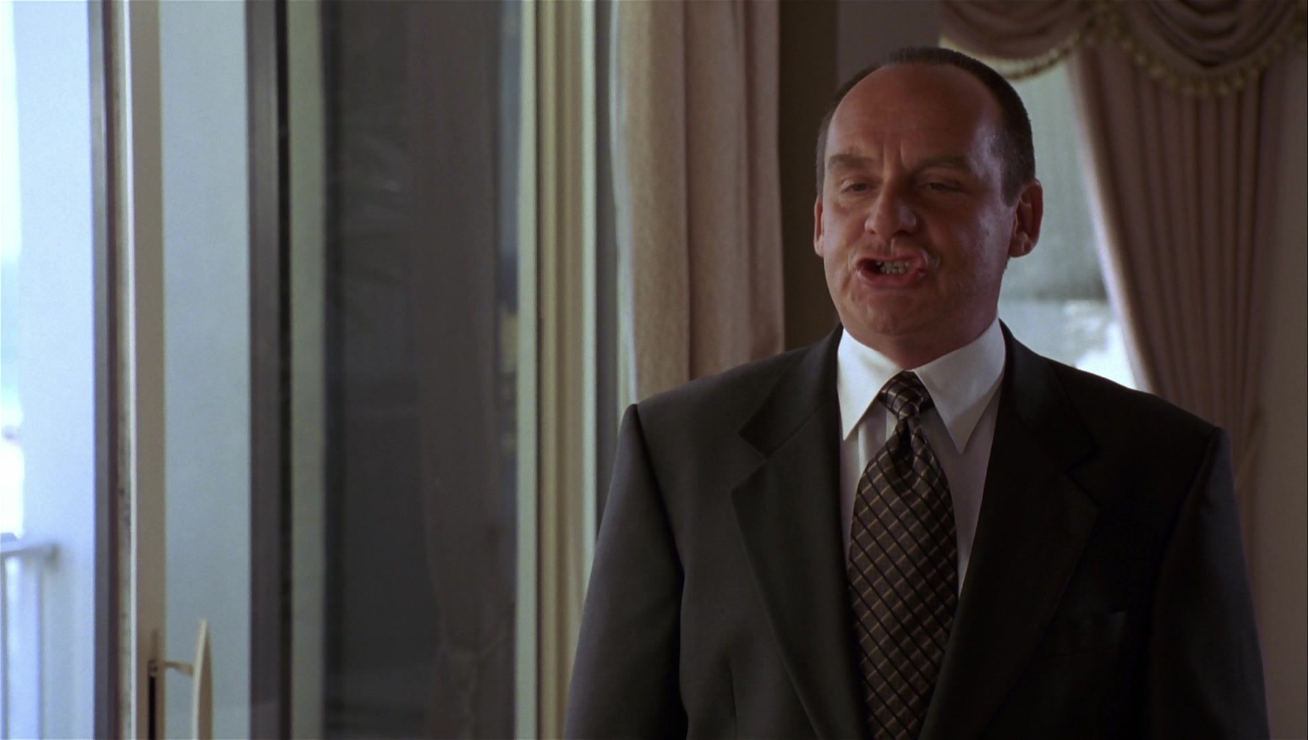 Striptease (1996), wide, 1.77:1 — film still