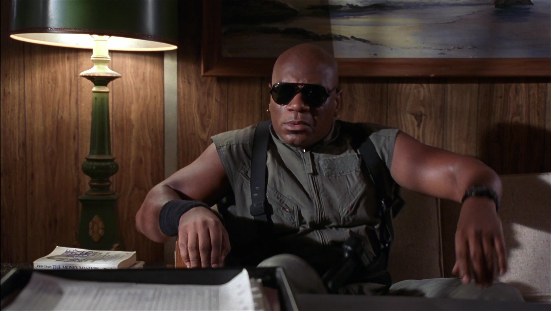 Striptease (1996), wide, 1.77:1 — film still
