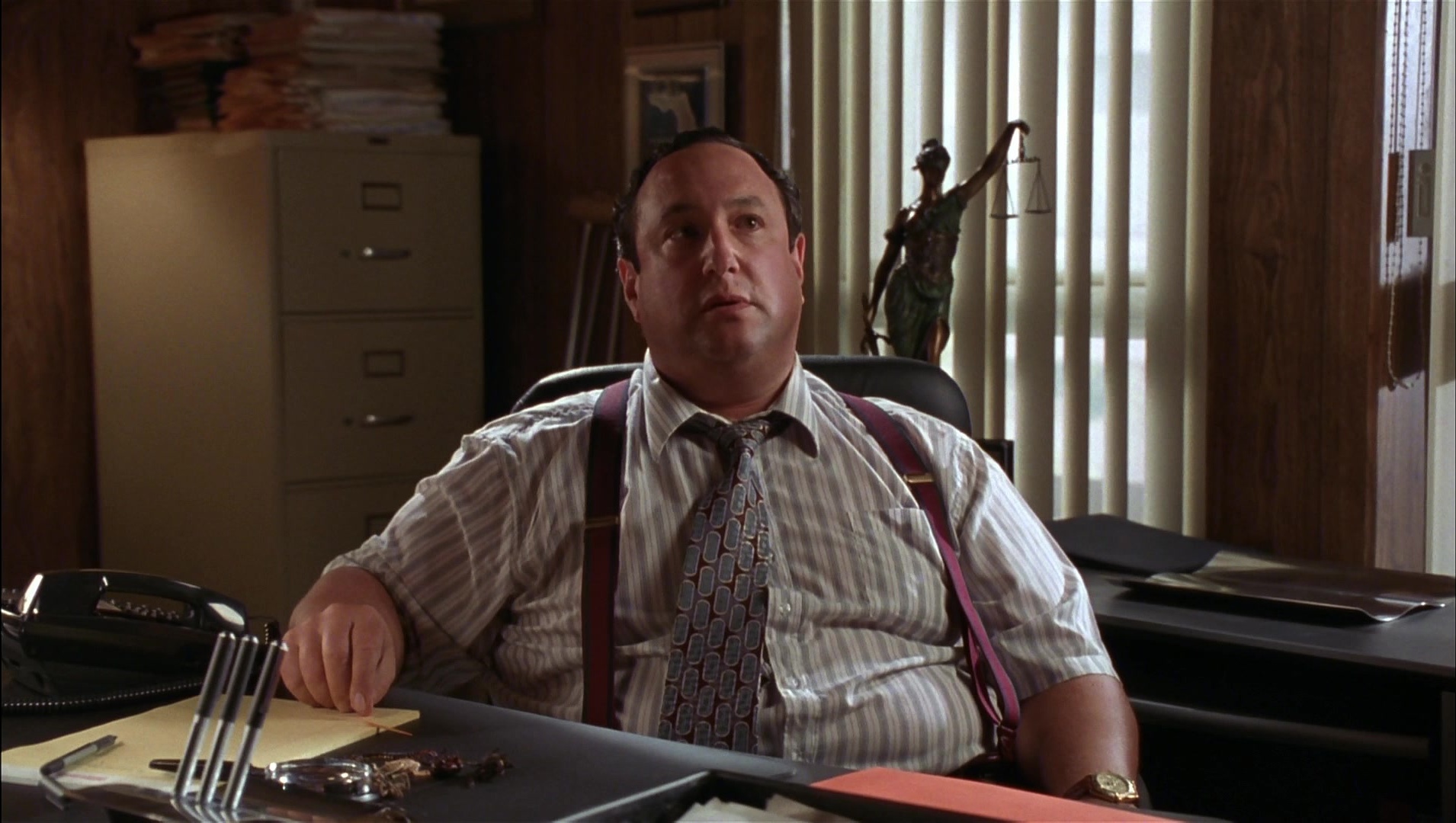 Striptease (1996), wide, 1.77:1 — film still