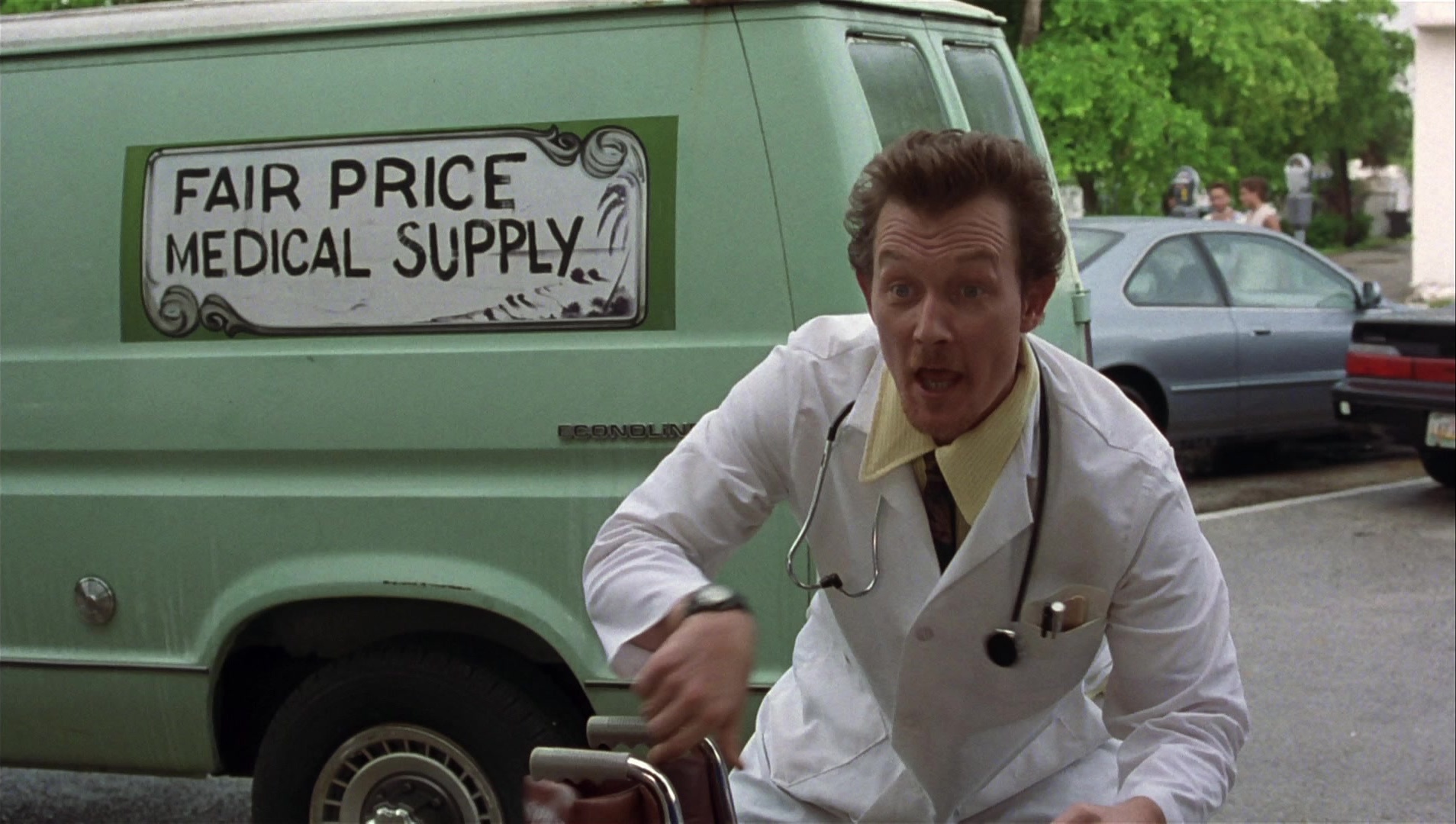 Striptease (1996), wide, 1.77:1 — film still