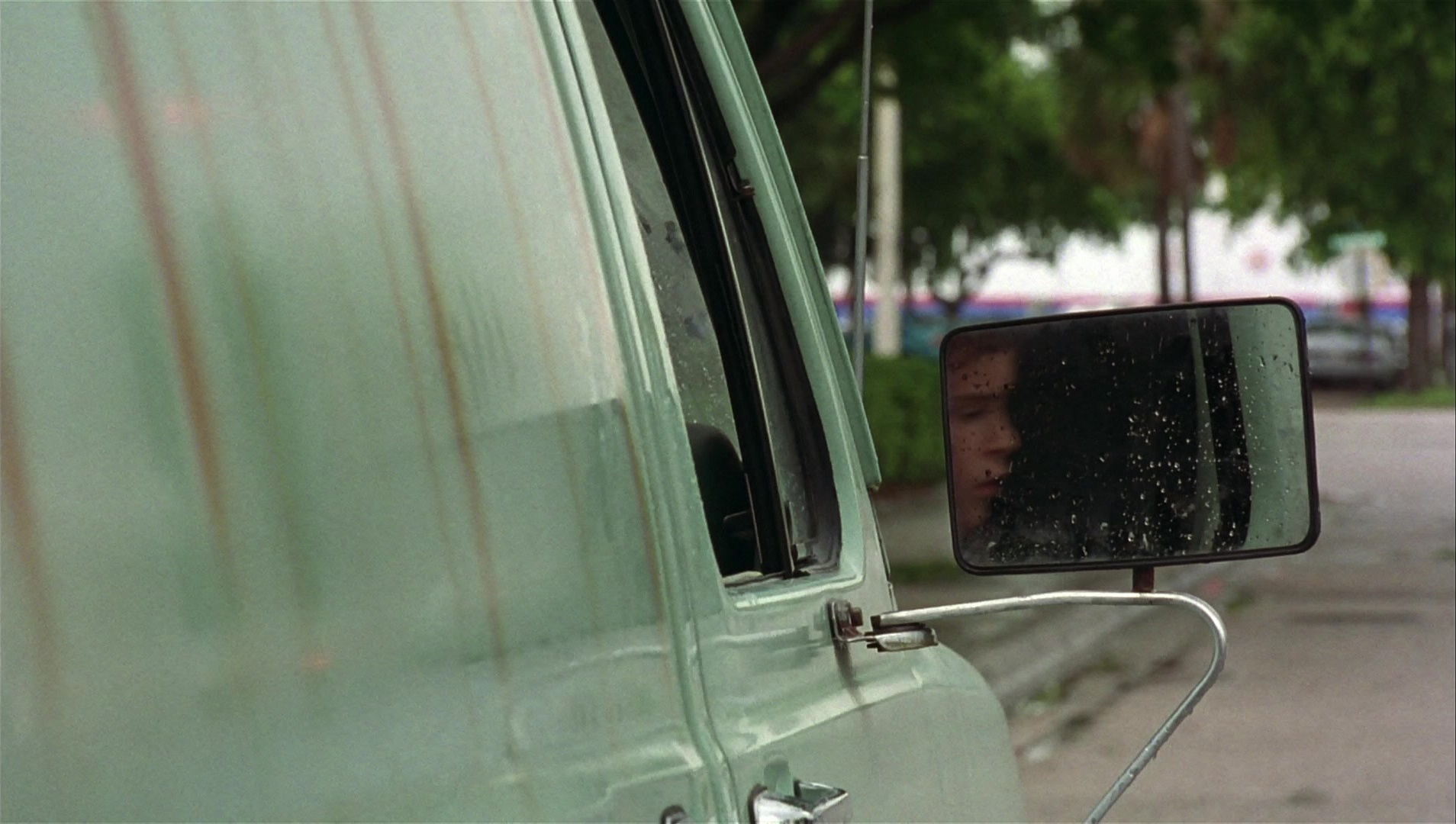 Striptease (1996), wide, 1.77:1 — film still