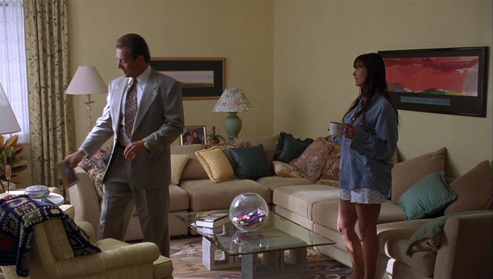 Striptease (1996), wide, 1.77:1 — film still