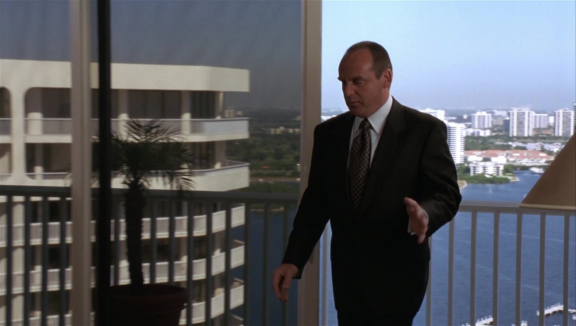 Striptease (1996), wide, 1.77:1 — film still