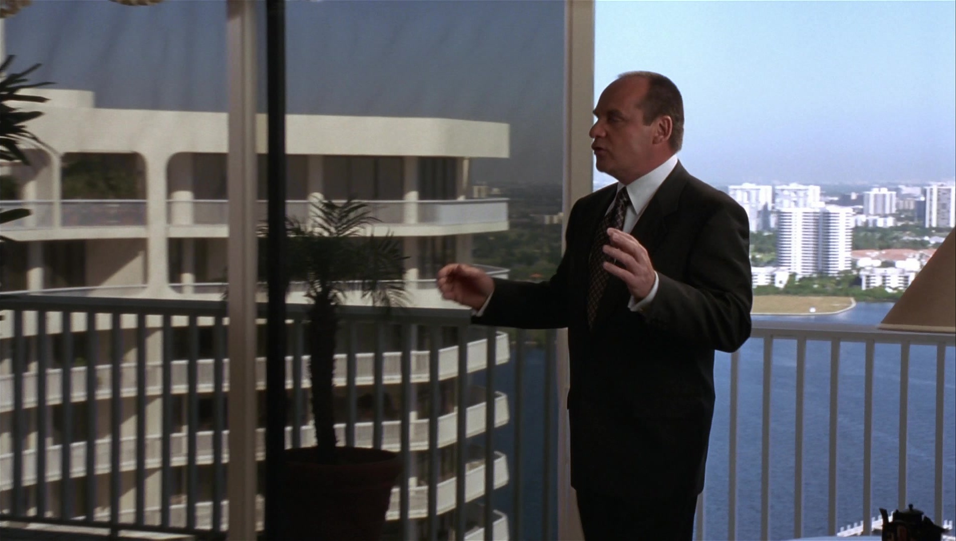 Striptease (1996), wide, 1.77:1 — film still
