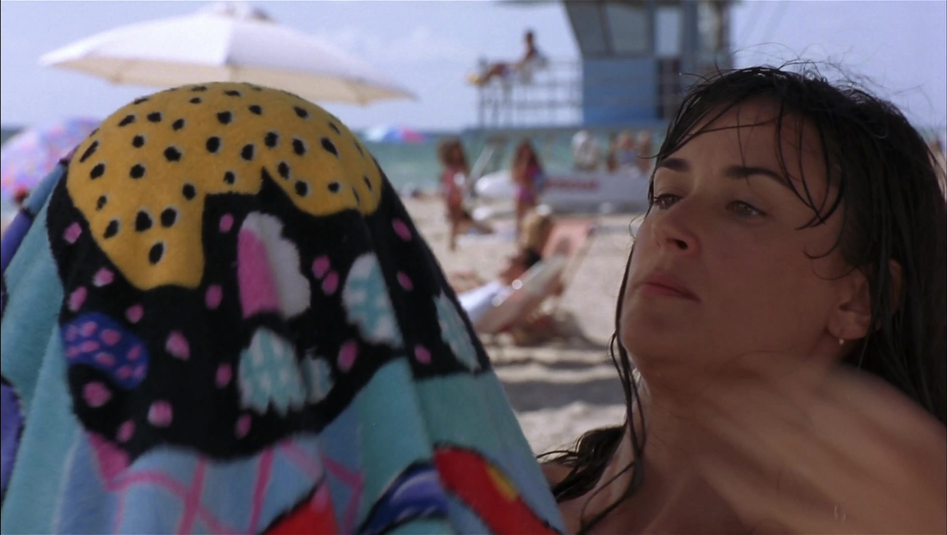 Striptease (1996), wide, 1.77:1 — film still