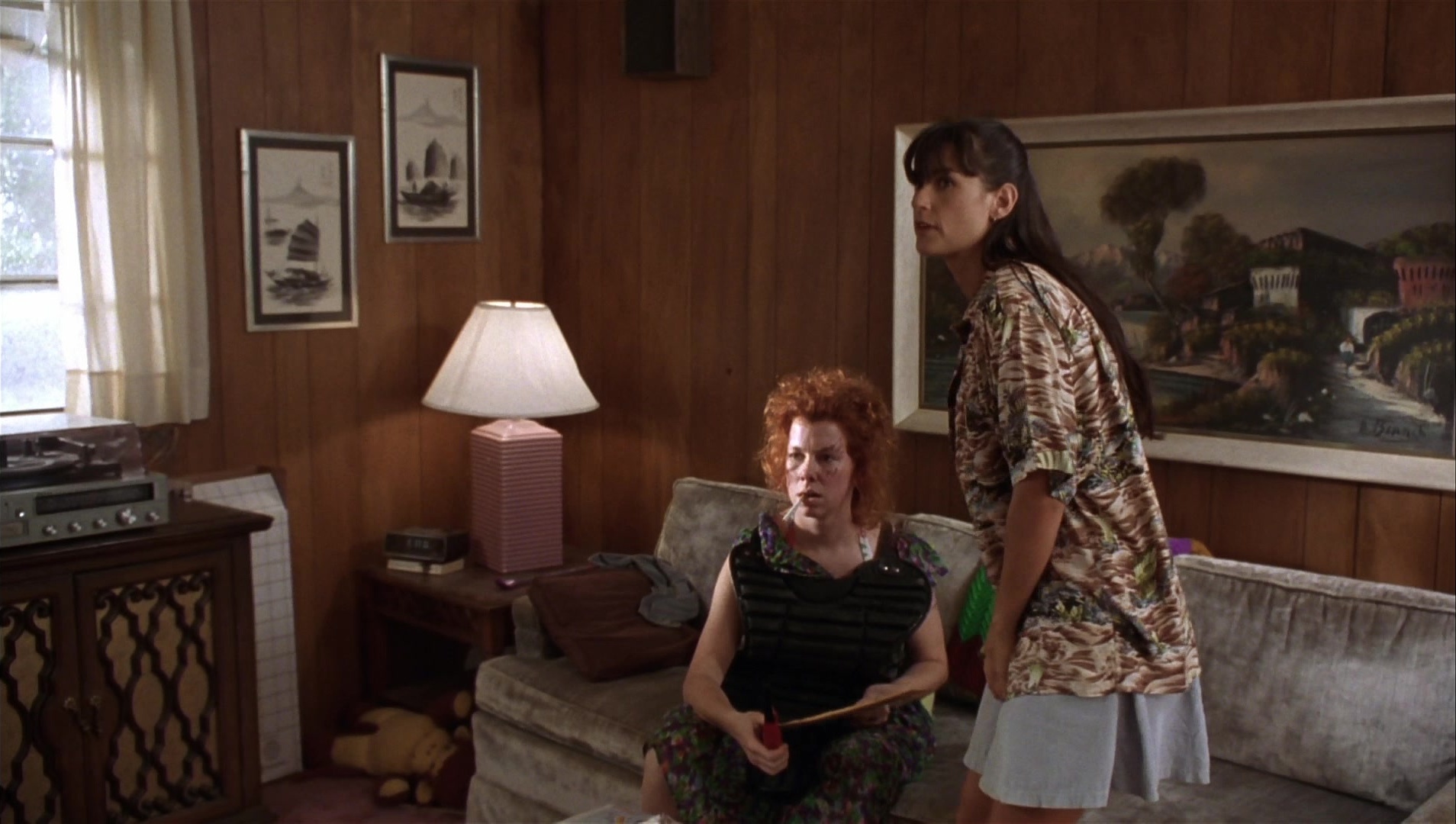 Striptease (1996), wide, 1.77:1 — film still