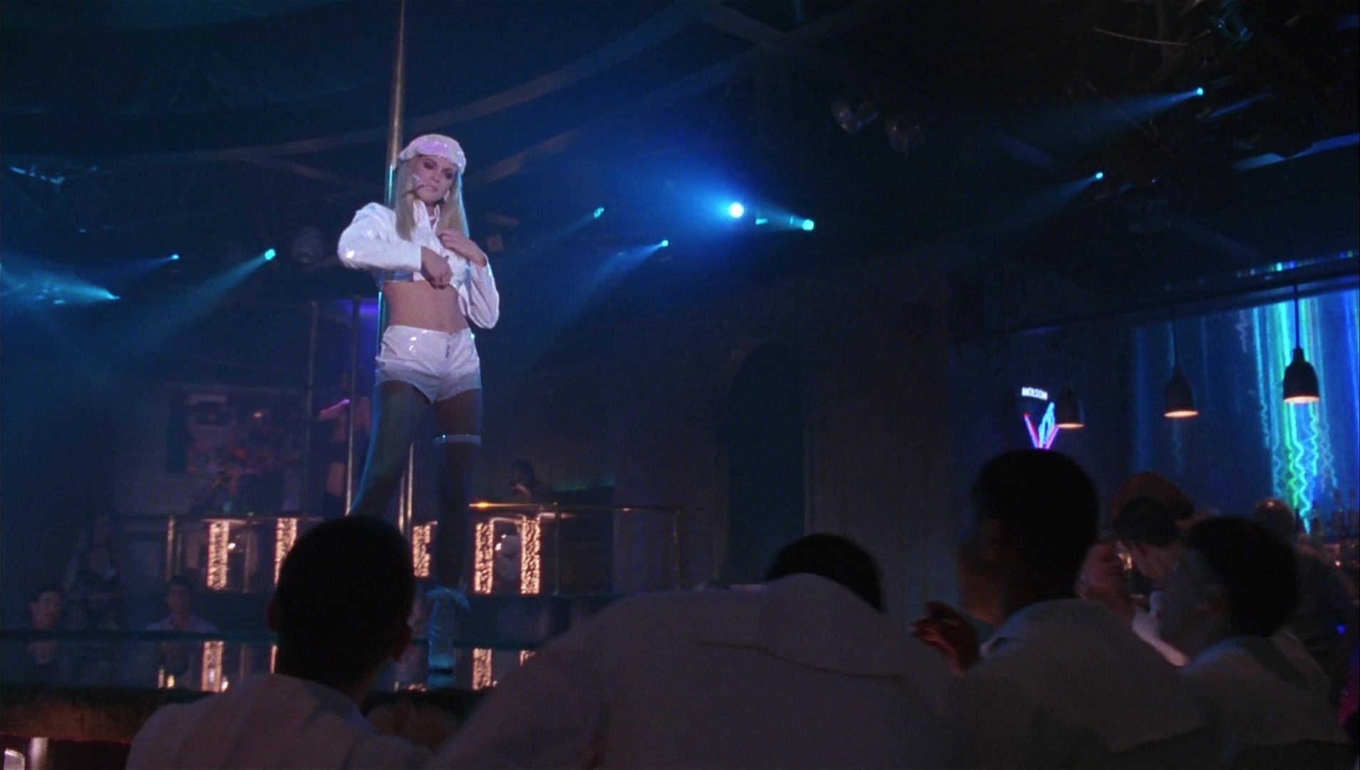 Striptease (1996), wide, 1.77:1 — film still