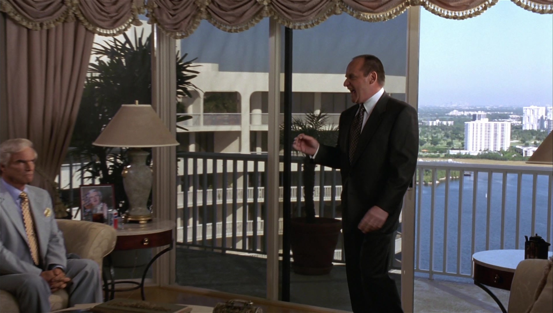 Striptease (1996), wide, 1.77:1 — film still
