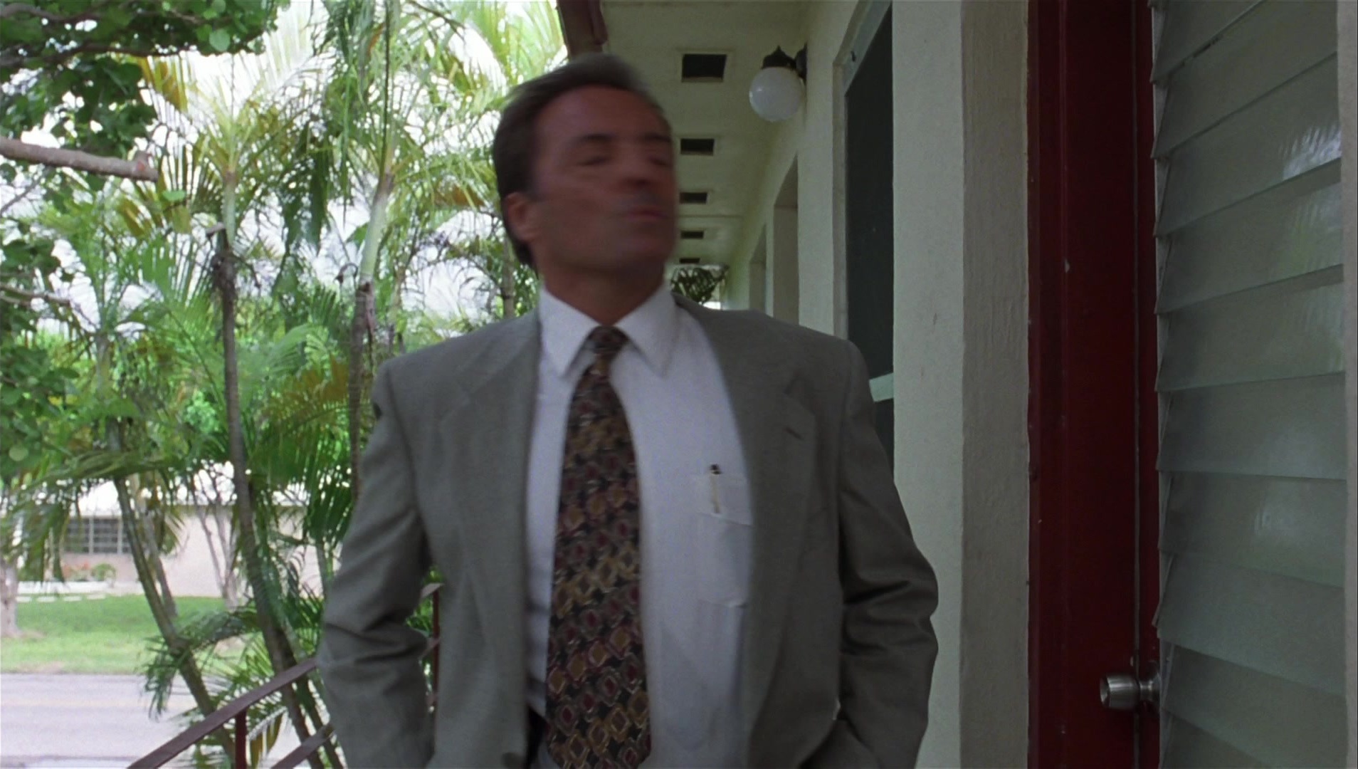 Striptease (1996), wide, 1.77:1 — film still