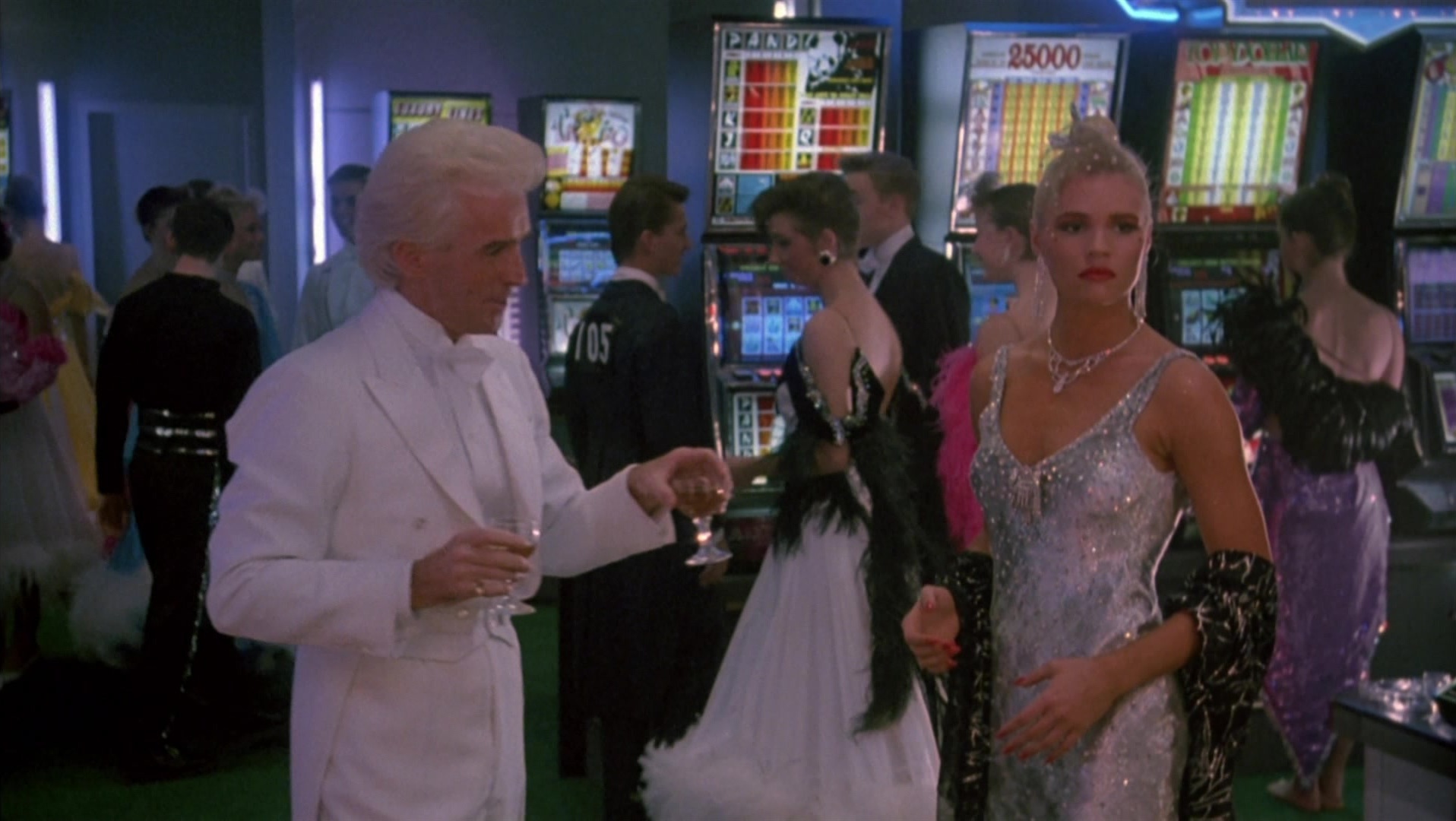 Strictly Ballroom (1992), wide, 1.77:1 — film still