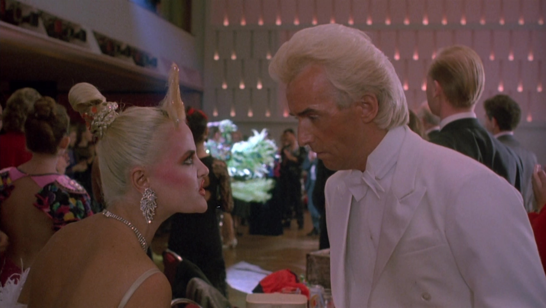 Strictly Ballroom (1992), wide, 1.77:1 — film still