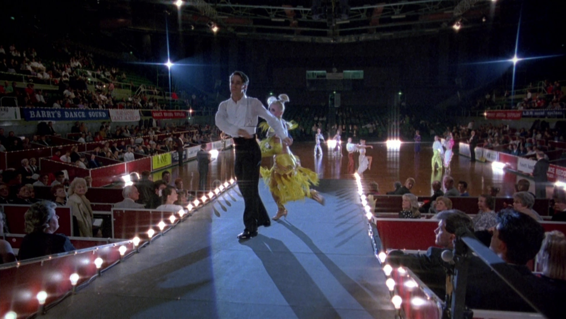 Strictly Ballroom (1992), wide, 1.77:1 — film still