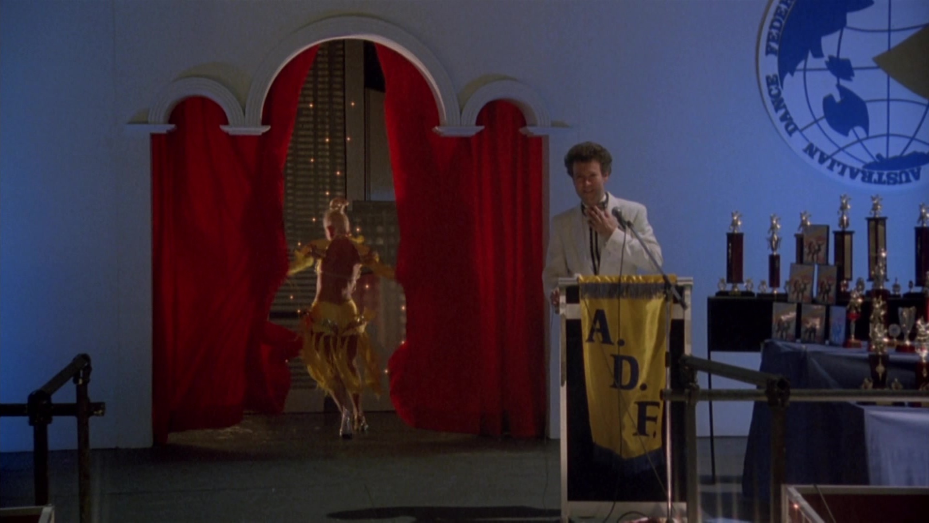 Strictly Ballroom (1992), wide, 1.77:1 — film still