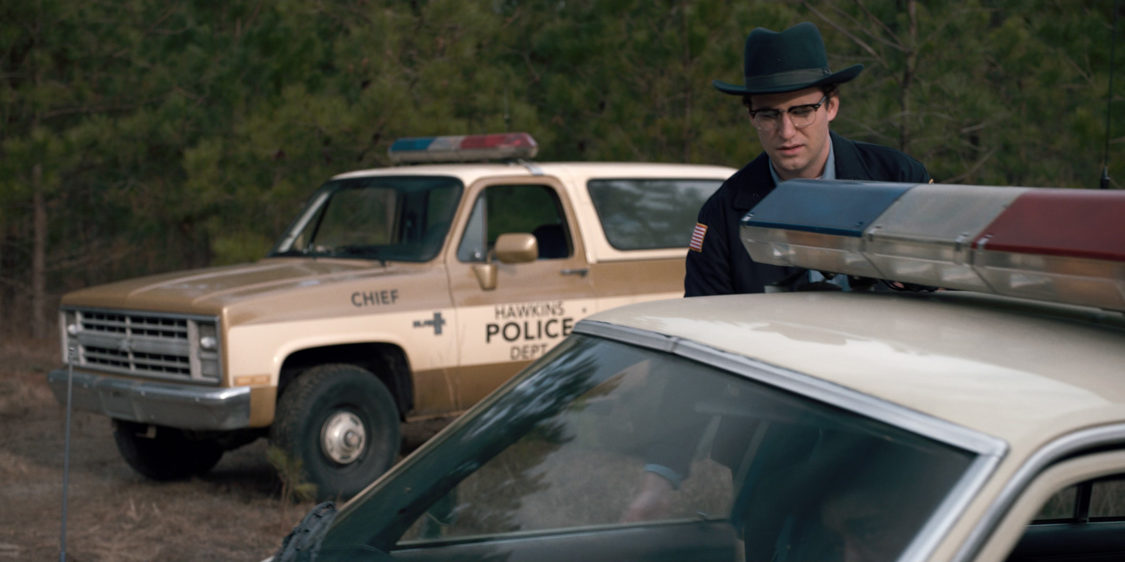 Stranger Things (2016), wide, 2.00:1 — film still