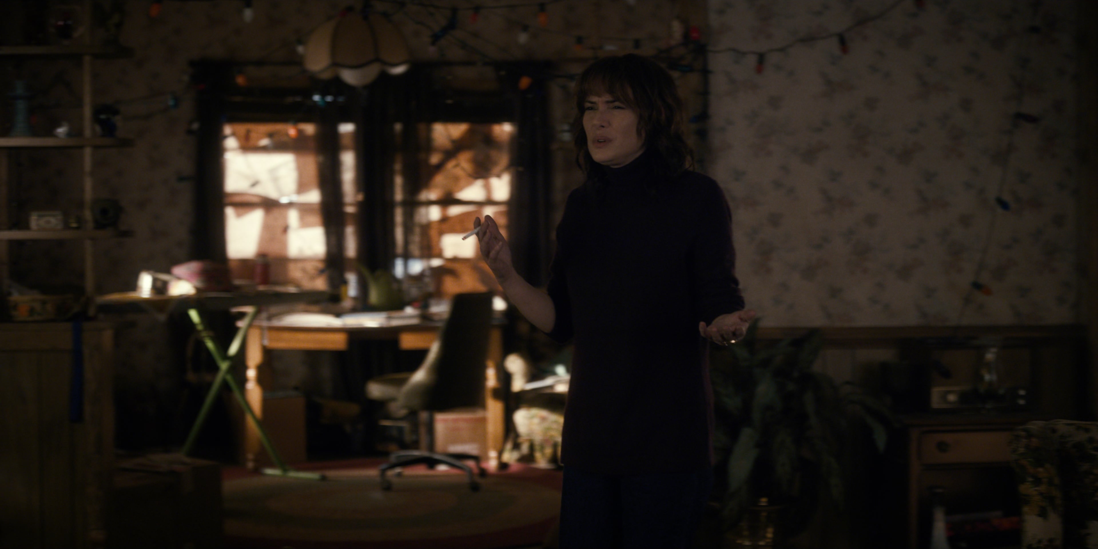 Stranger Things (2016), wide, 2.00:1 — film still