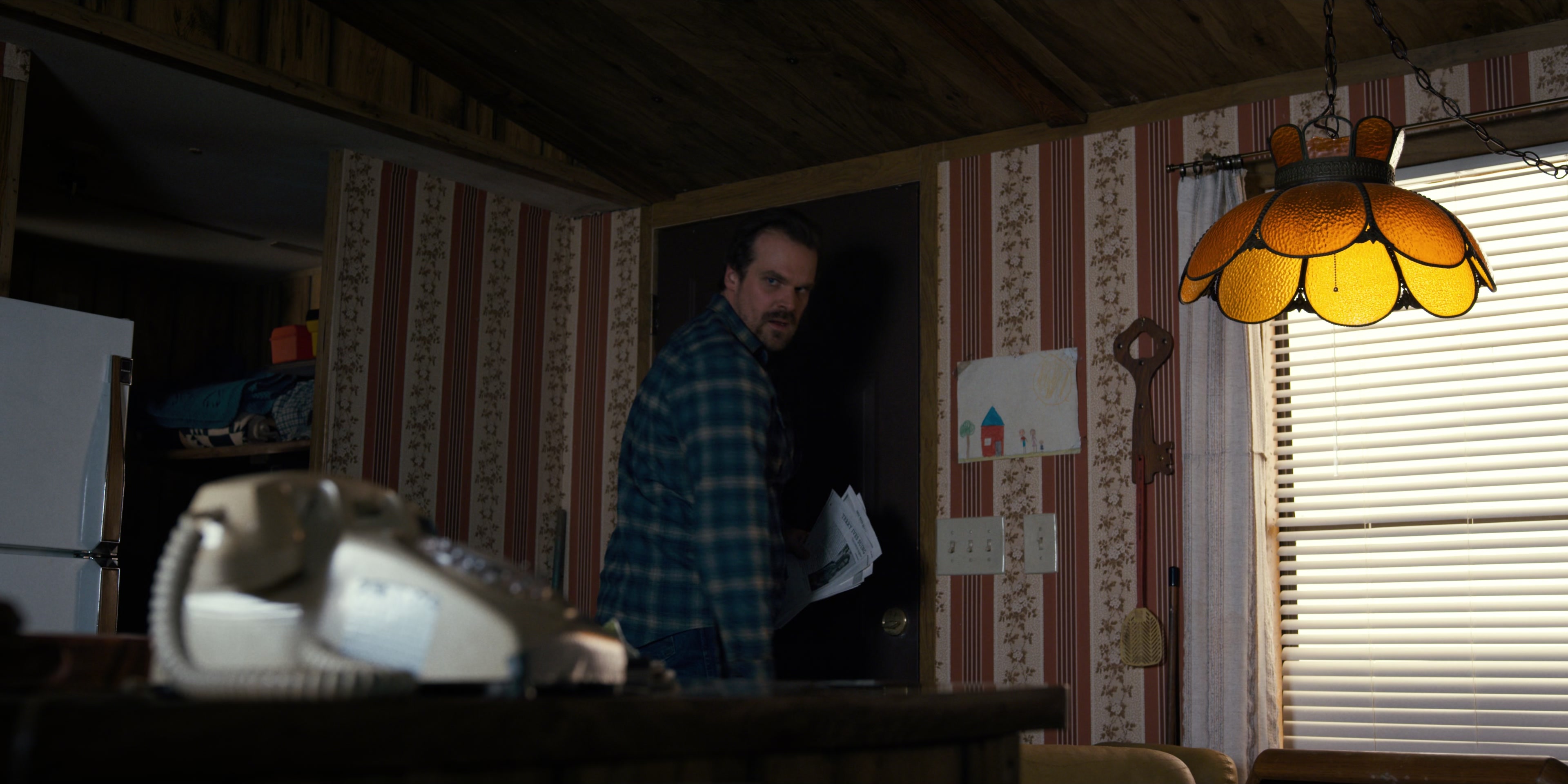 Stranger Things (2016), wide, 2.00:1 — film still