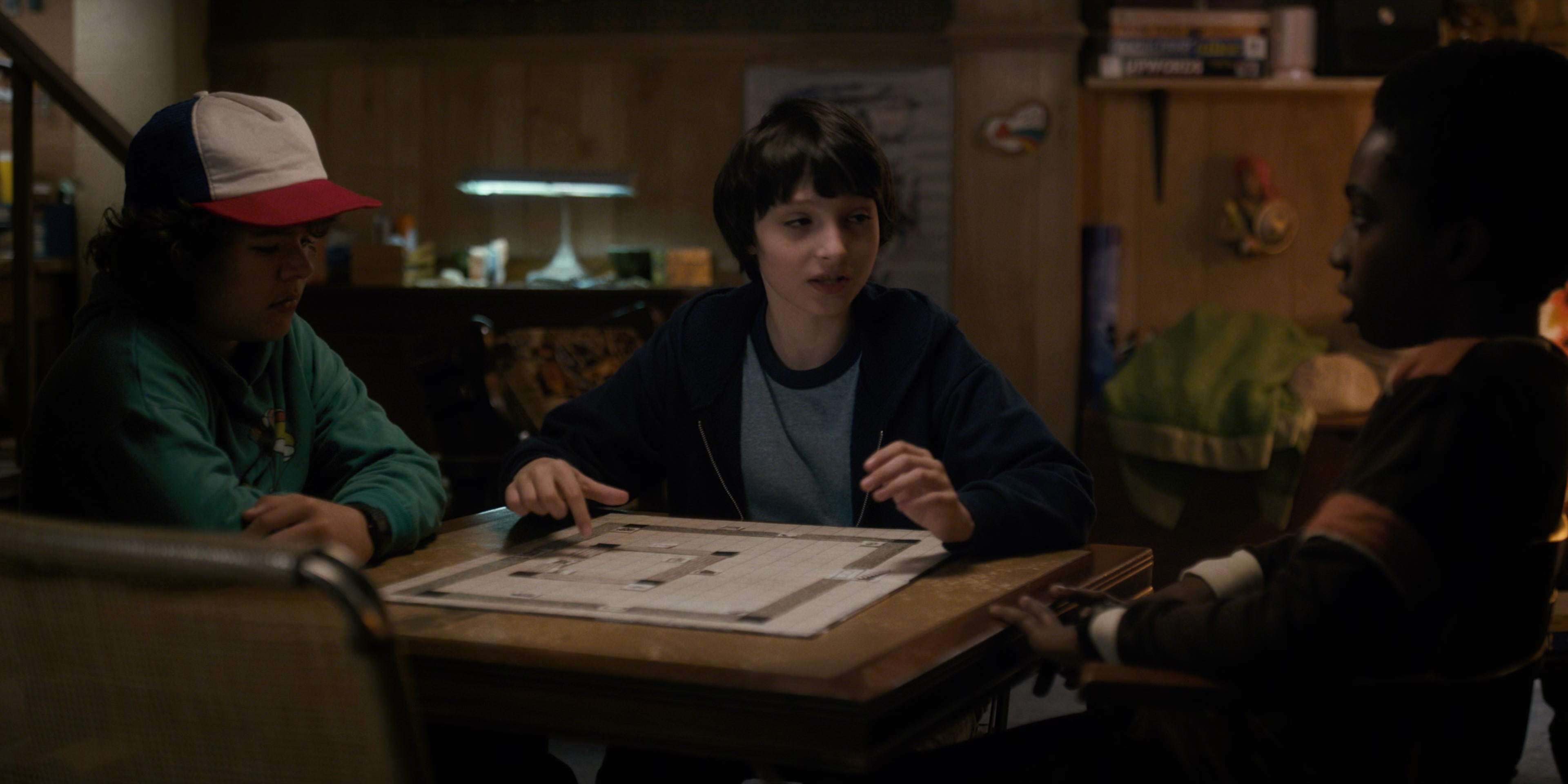 Stranger Things (2016), wide, 2.00:1 — film still