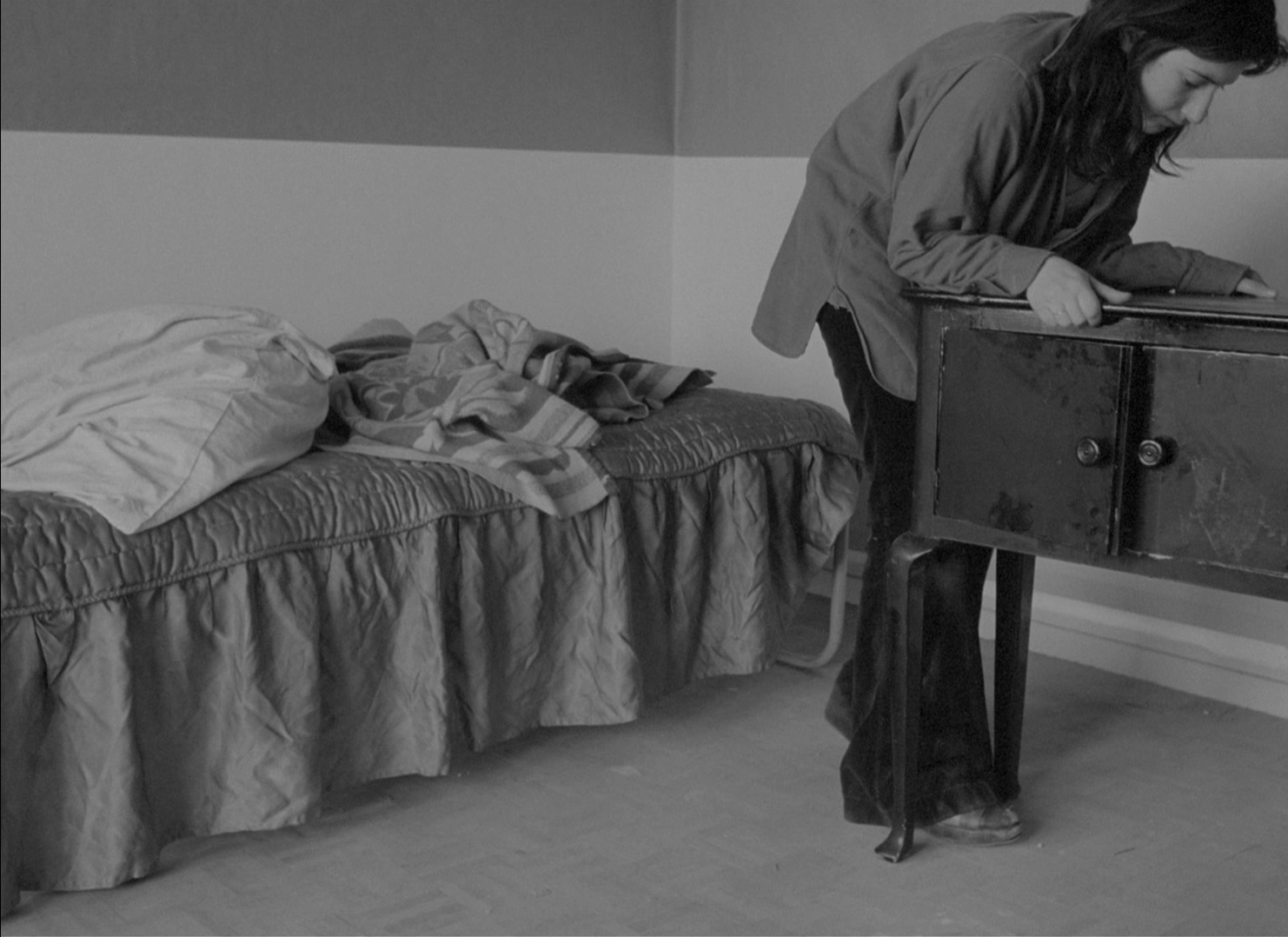 Je tu il elle (1974), wide, 1.37:1 — film still