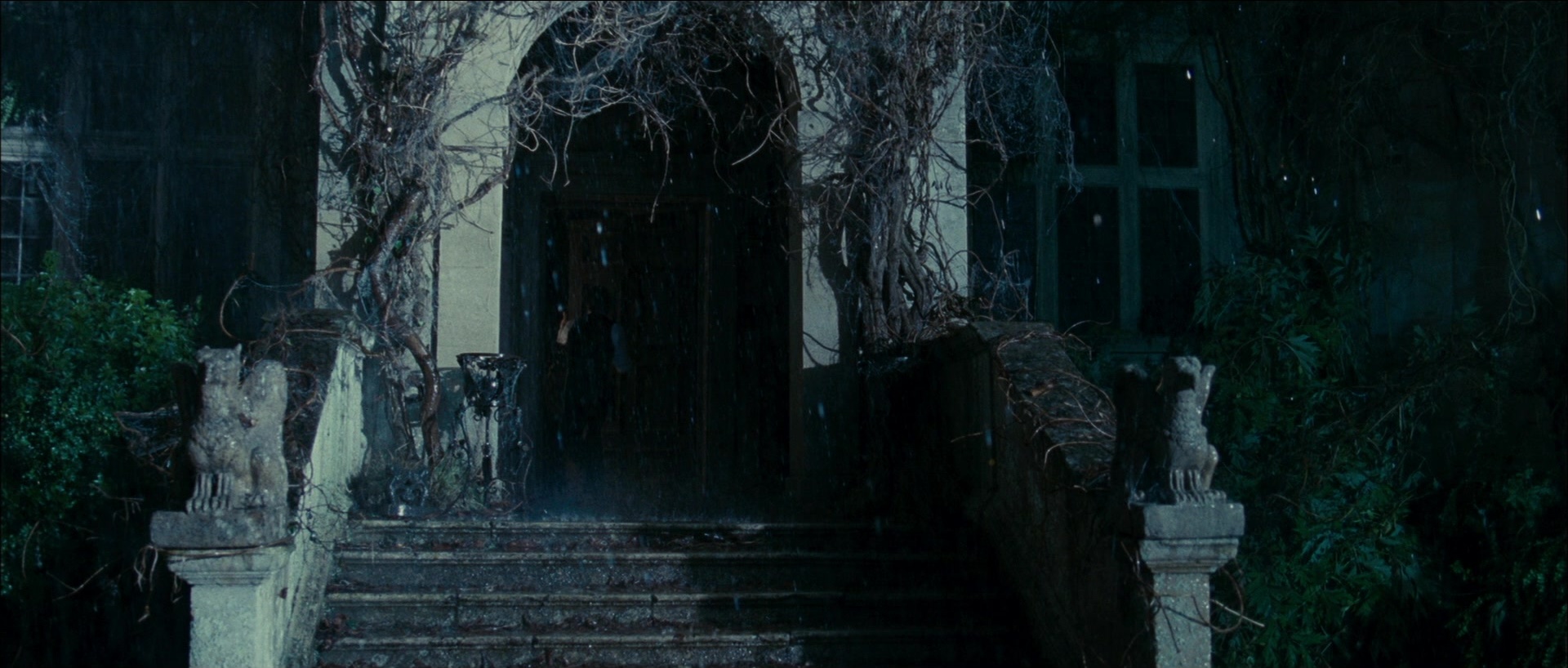 The Woman in Black (2012), wide, 2.35:1 — film still
