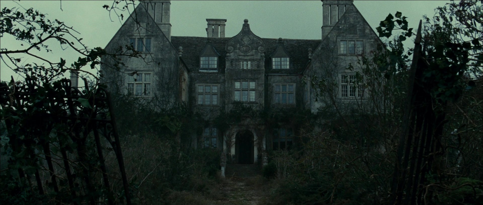 The Woman in Black (2012), wide, 2.35:1 — film still
