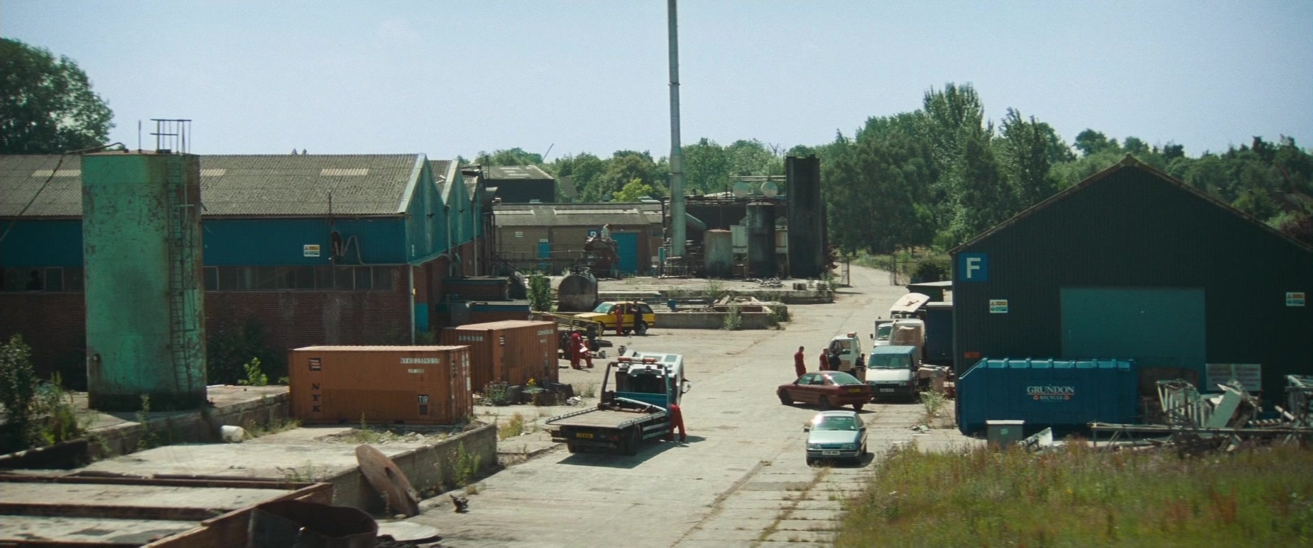 Layer Cake (2004), unknown, 2.40:1 — film still