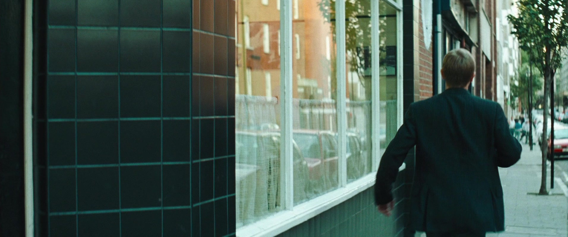 Layer Cake (2004), unknown, 2.40:1 — film still
