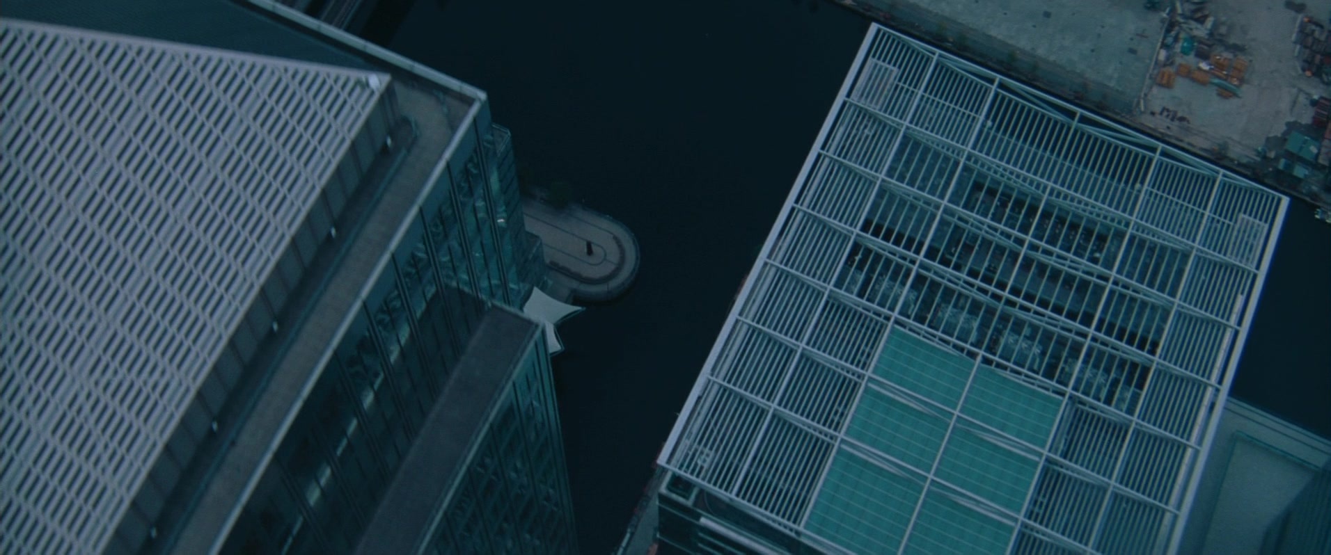 Layer Cake (2004), unknown, 2.40:1 — film still