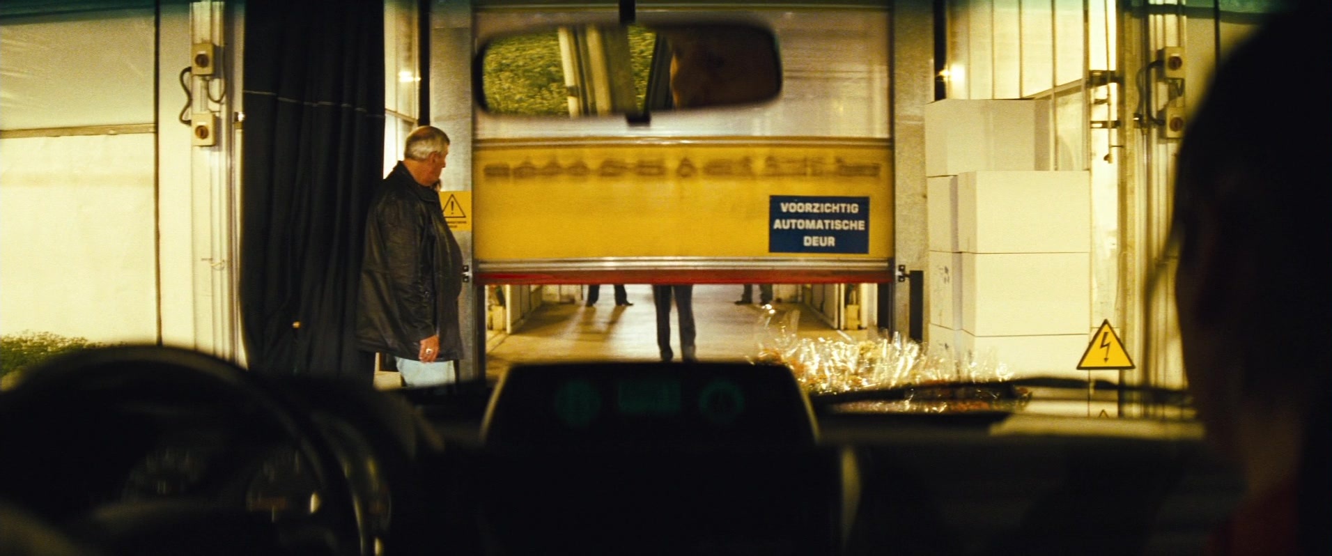 Layer Cake (2004), wide, 2.40:1 — film still