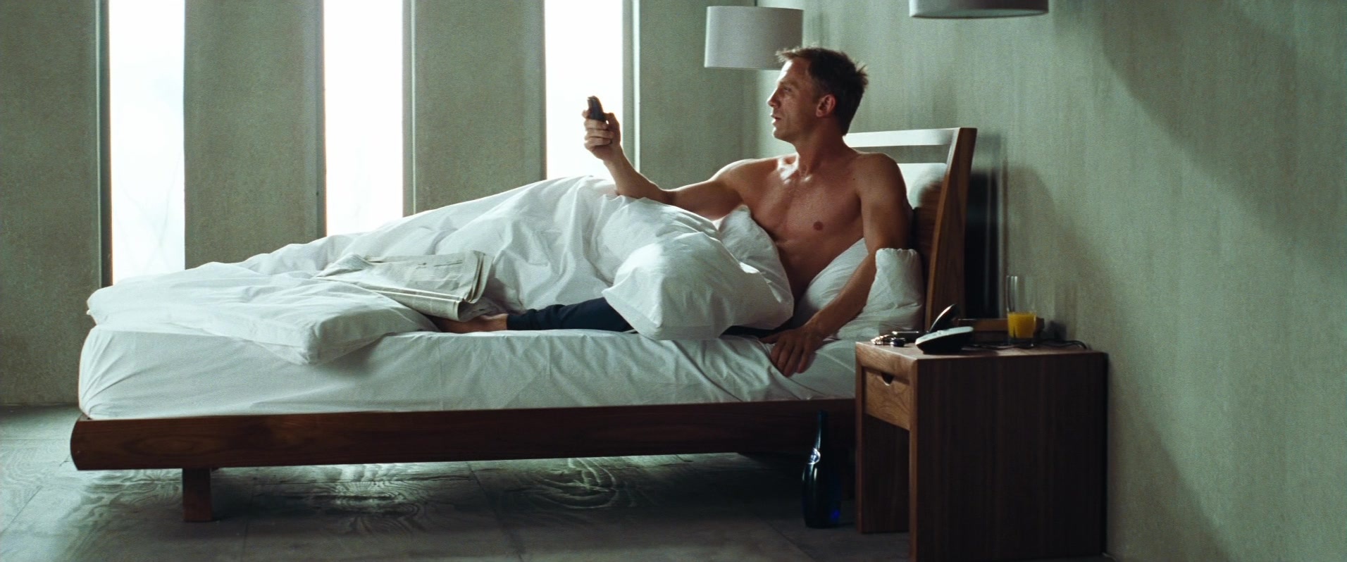 Layer Cake (2004), wide, 2.40:1 — film still