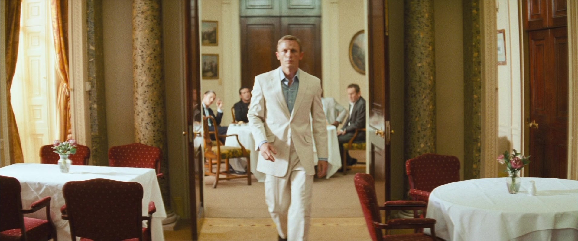 Layer Cake (2004), wide, 2.40:1 — film still