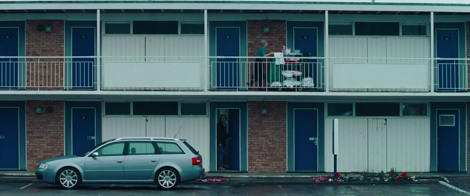 Layer Cake (2004), unknown, 2.40:1 — film still