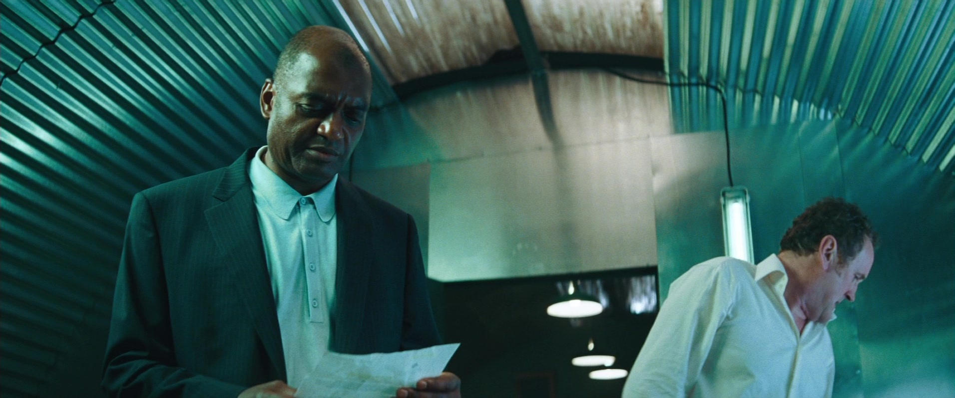Layer Cake (2004), wide, 2.40:1 — film still