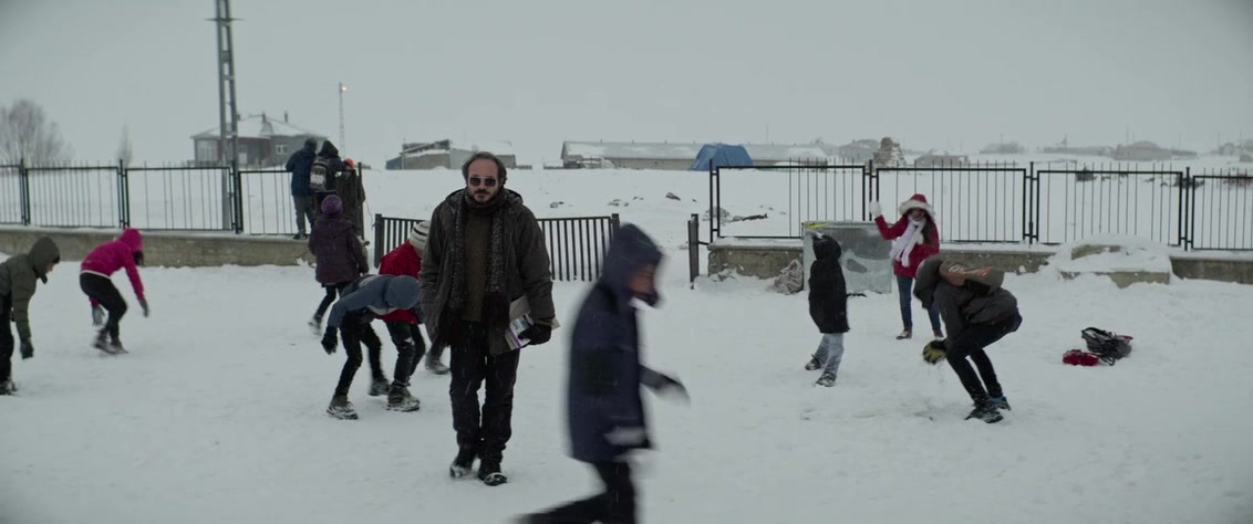Kuru Otlar Üstüne (2023), wide, 2.39:1 — film still