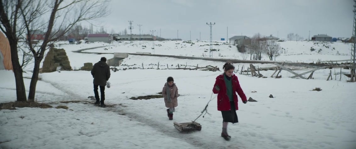 Kuru Otlar Üstüne (2023), wide, 2.39:1 — film still