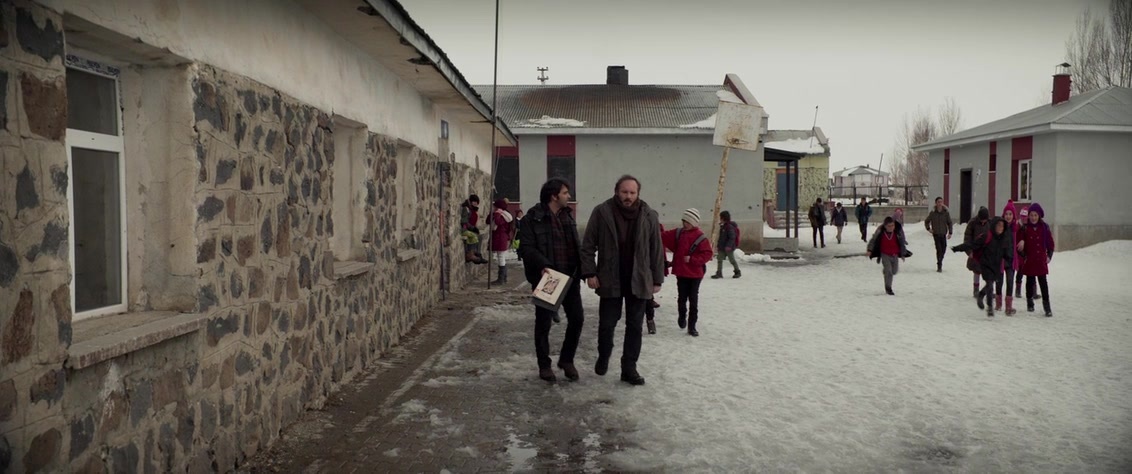 Kuru Otlar Üstüne (2023), wide, 2.39:1 — film still