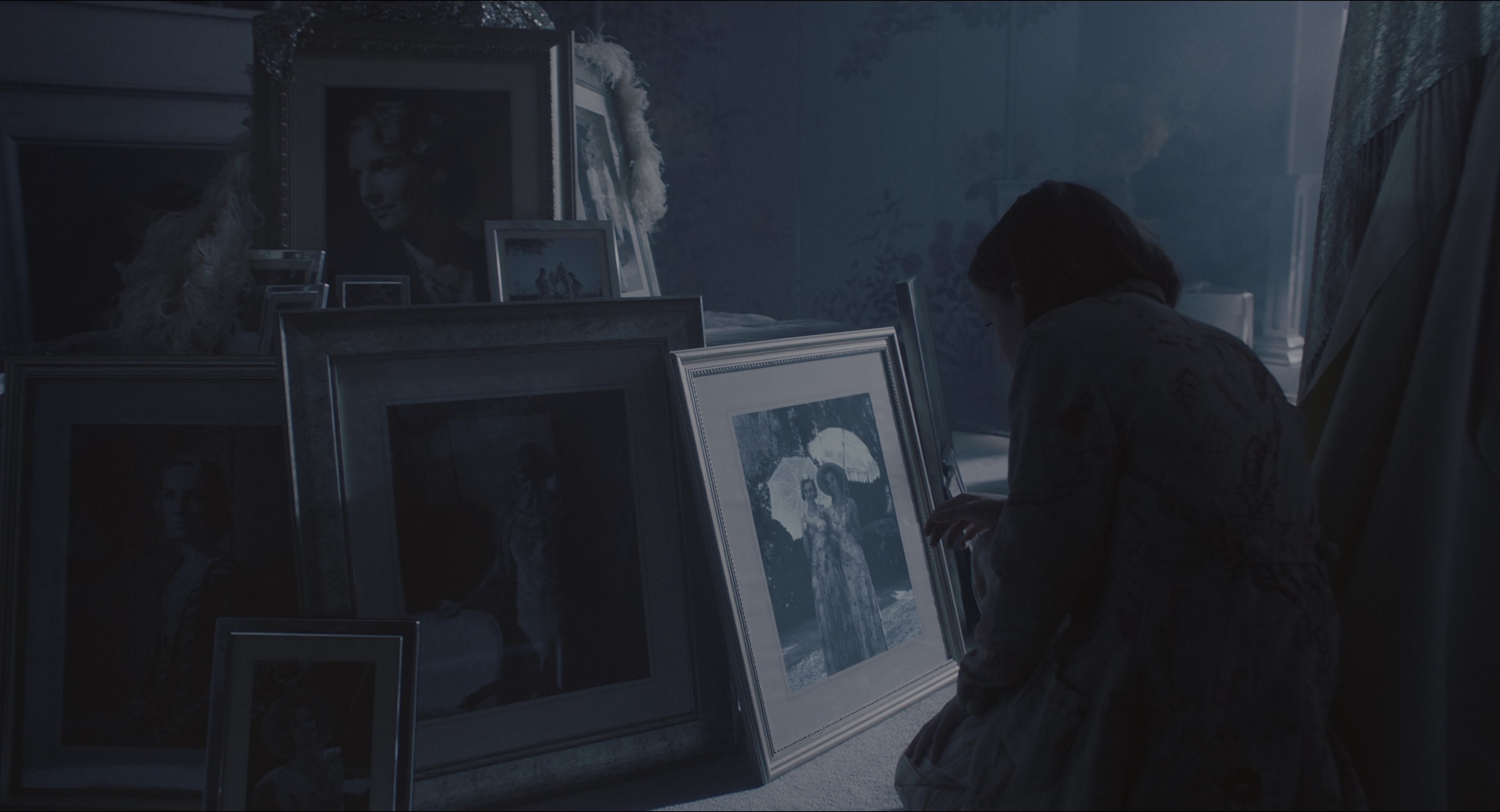 The Secret Garden (2020), wide, 1.85:1 — film still