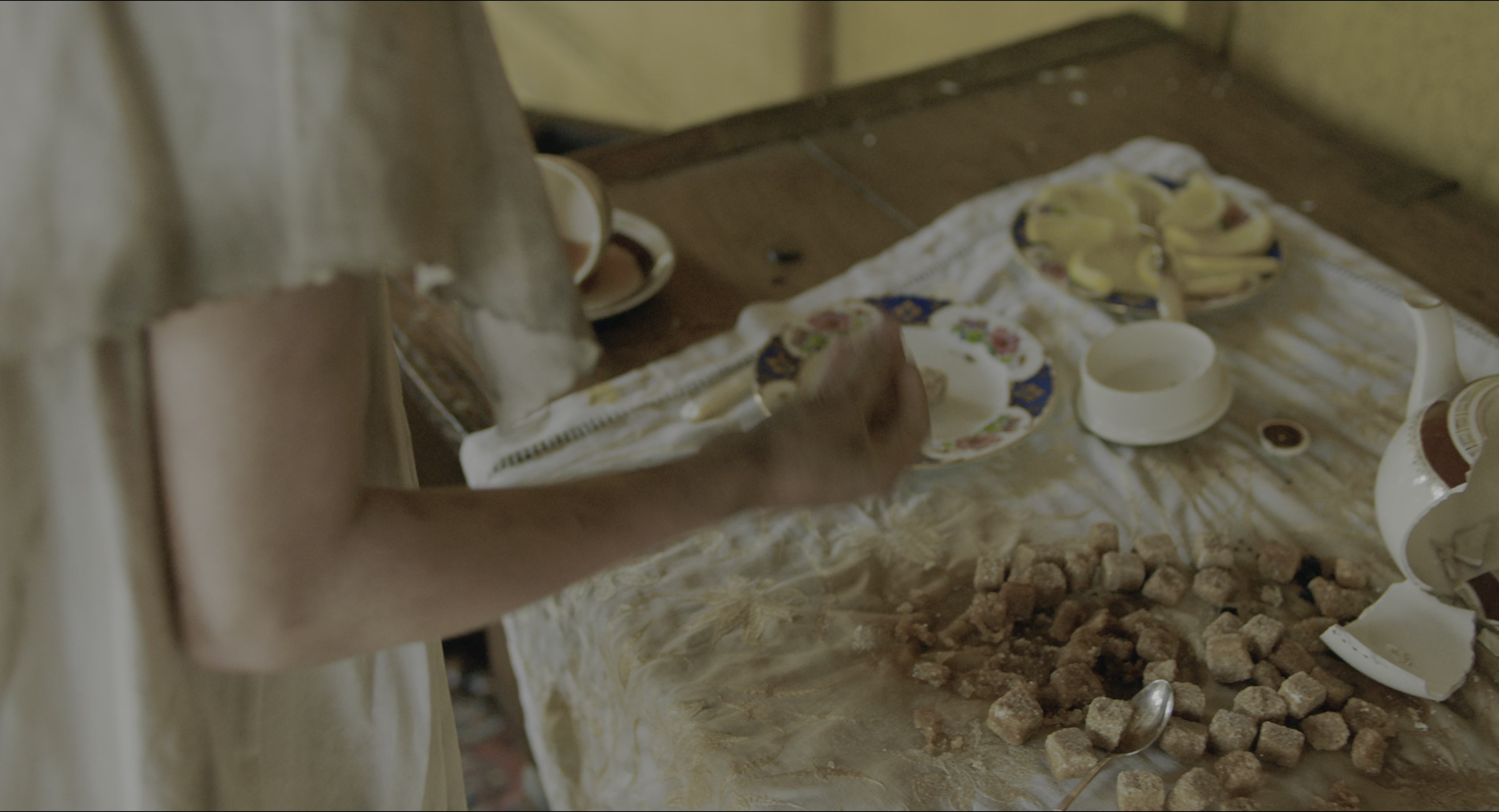 The Secret Garden (2020), wide, 1.85:1 — film still