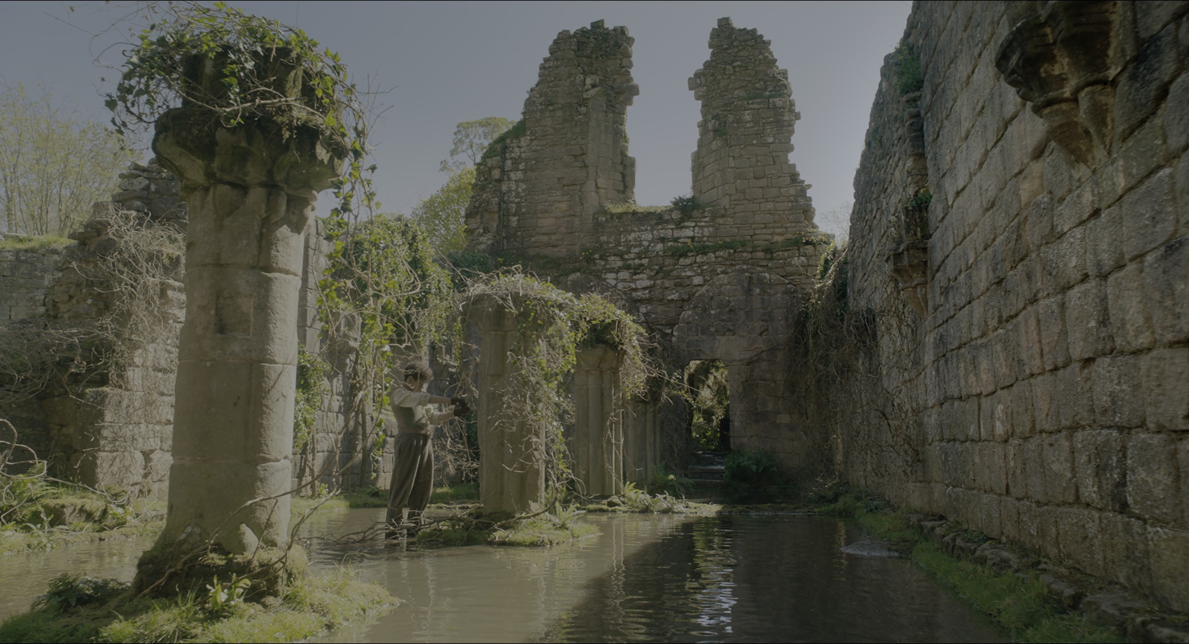 The Secret Garden (2020), wide, 1.85:1 — film still