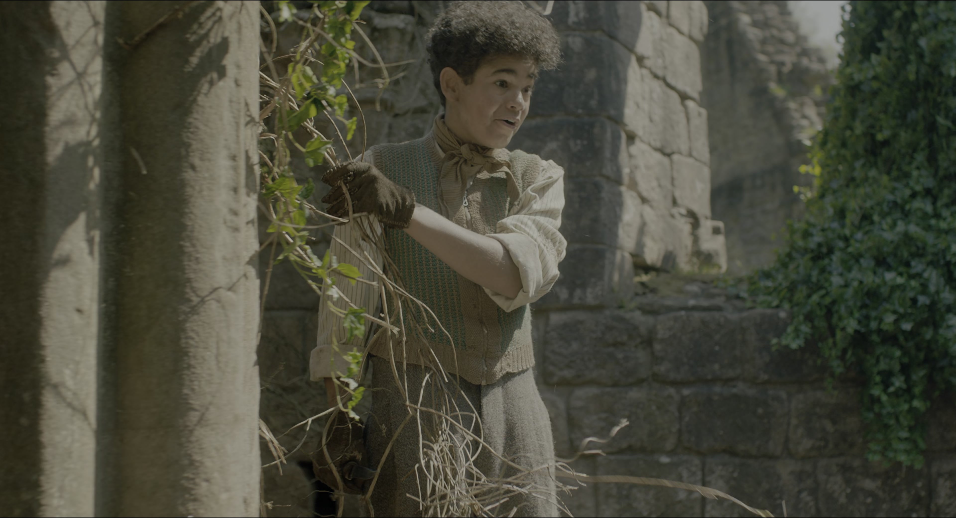 The Secret Garden (2020), wide, 1.85:1 — film still