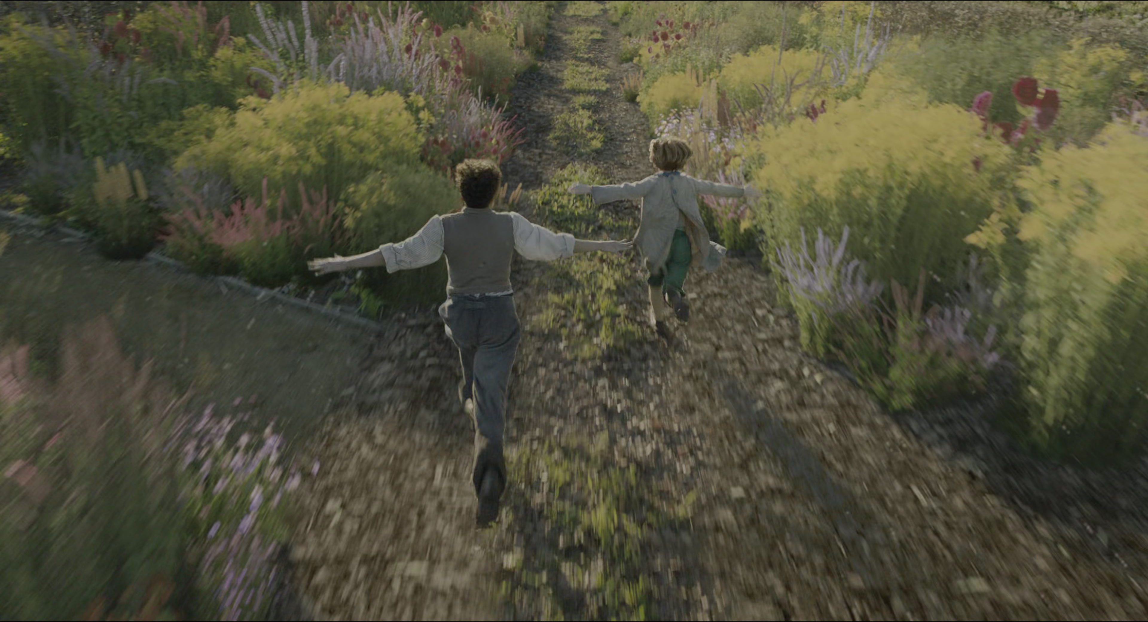 The Secret Garden (2020), wide, 1.85:1 — film still
