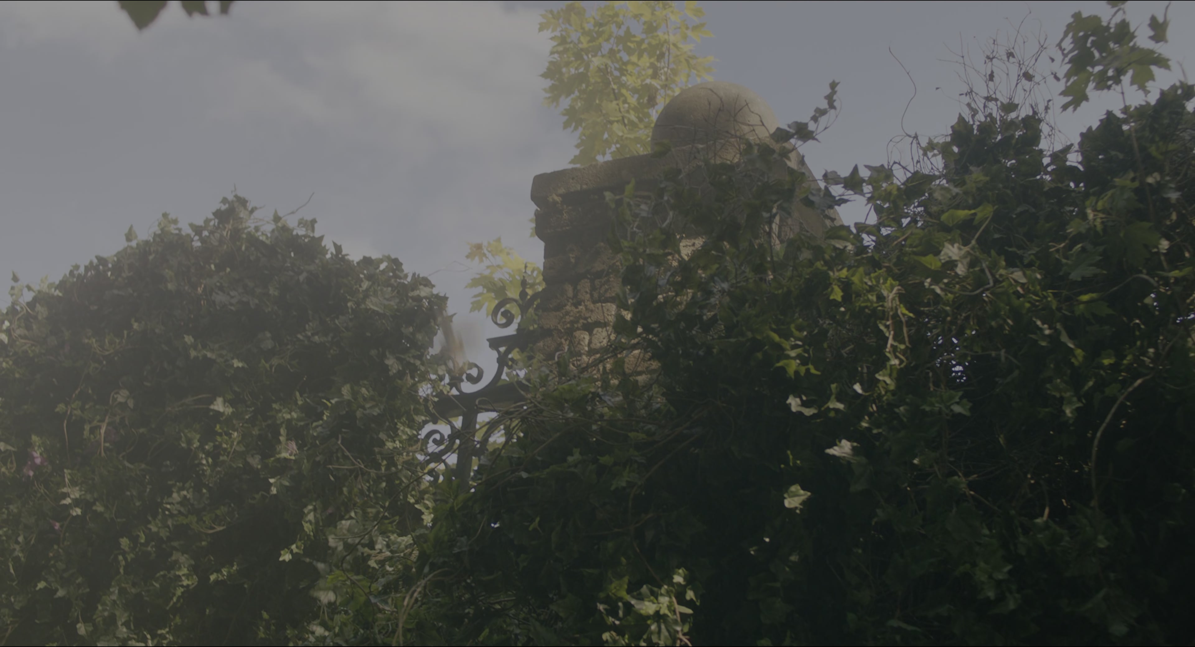 The Secret Garden (2020), wide, 1.85:1 — film still