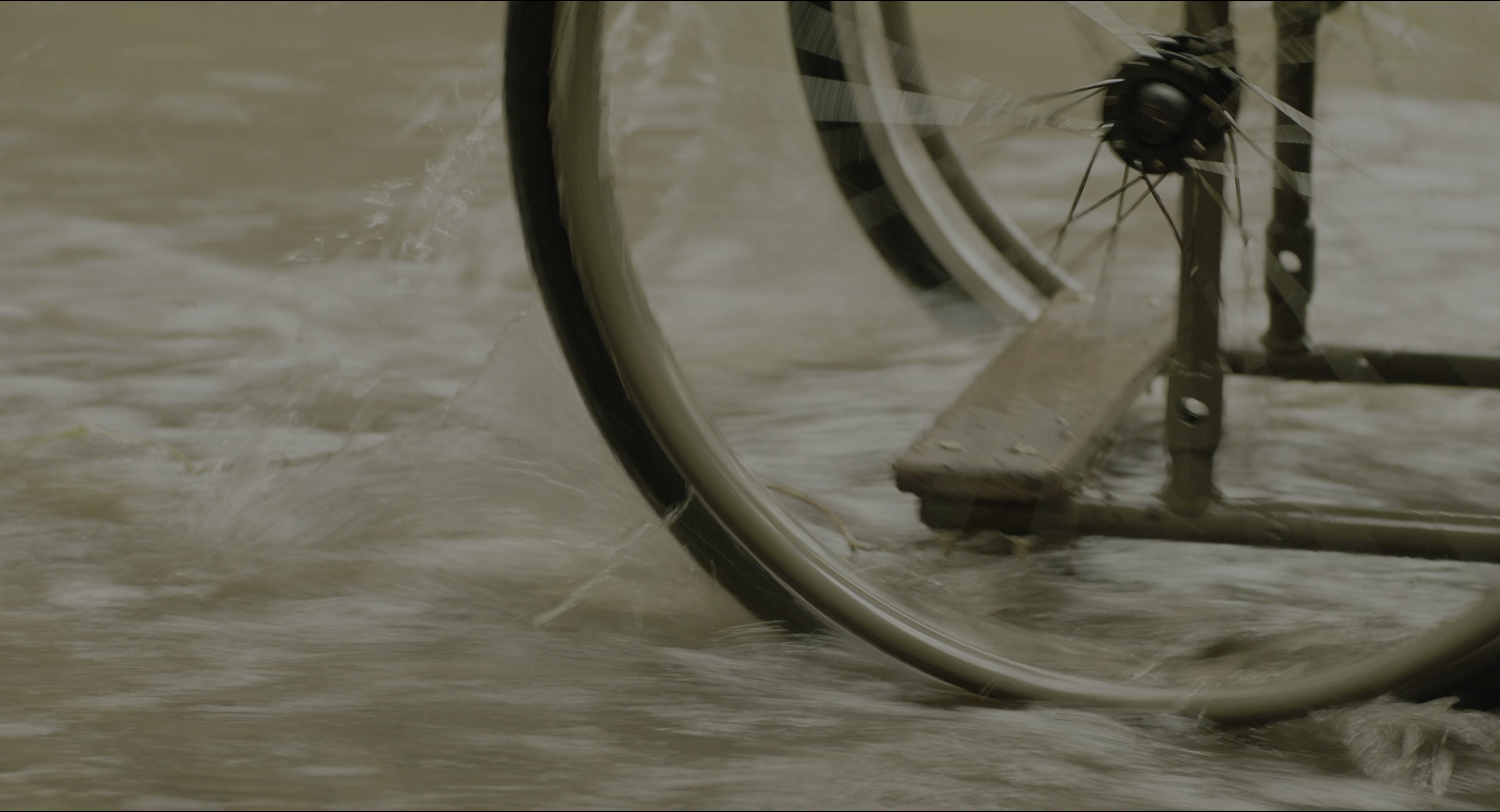 The Secret Garden (2020), wide, 1.85:1 — film still