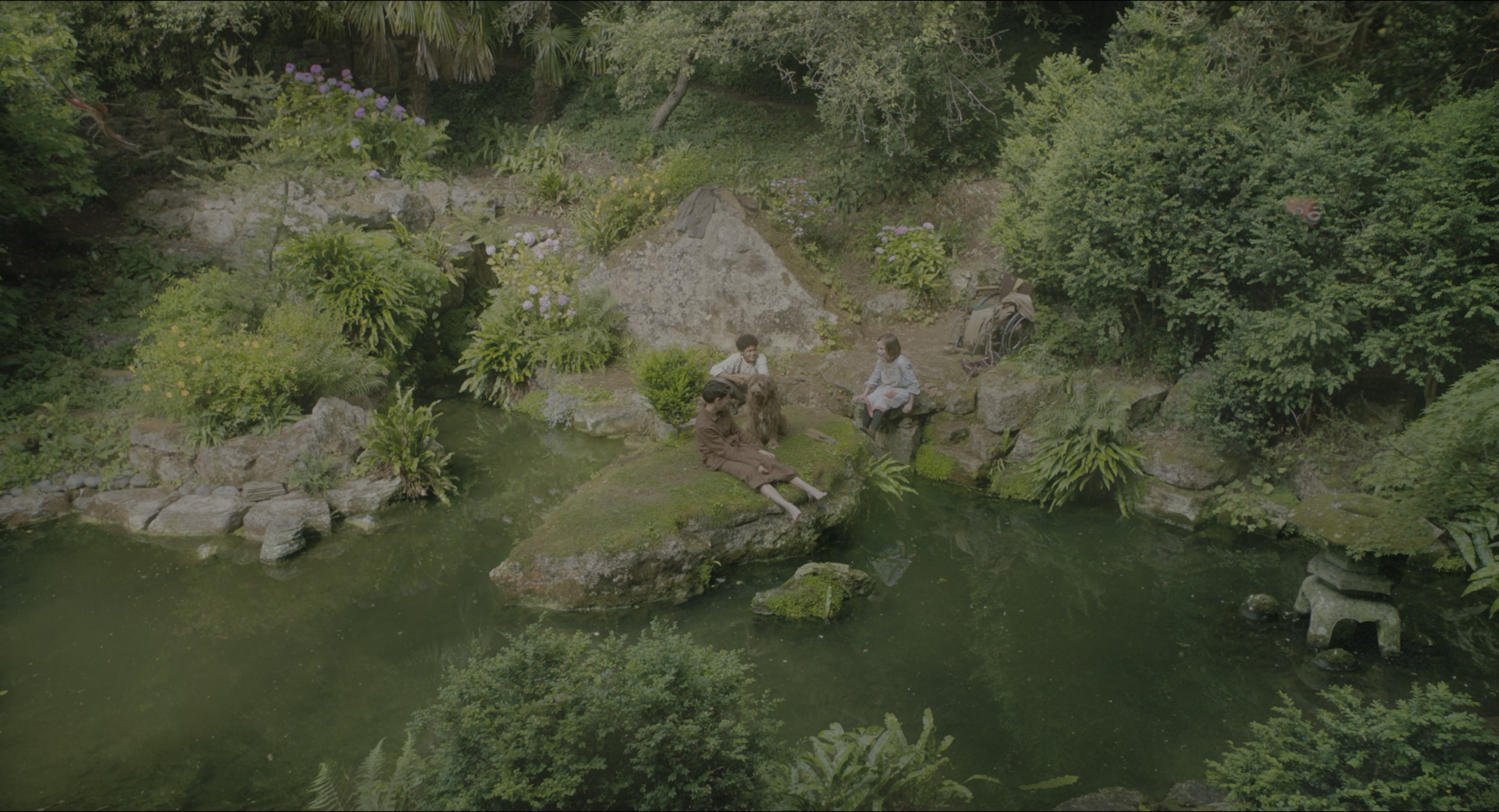 The Secret Garden (2020), wide, 1.85:1 — film still
