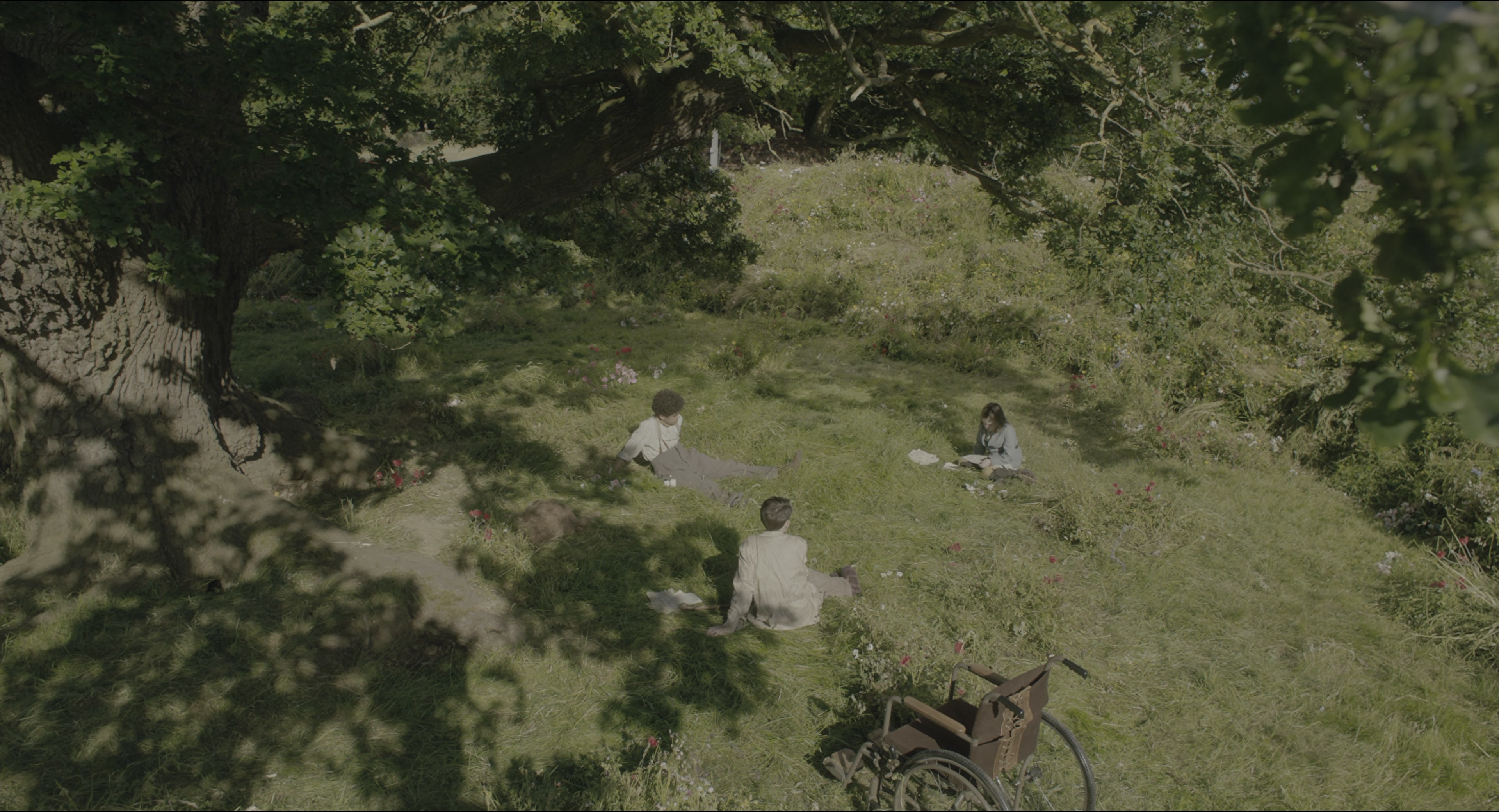 The Secret Garden (2020), wide, 1.85:1 — film still